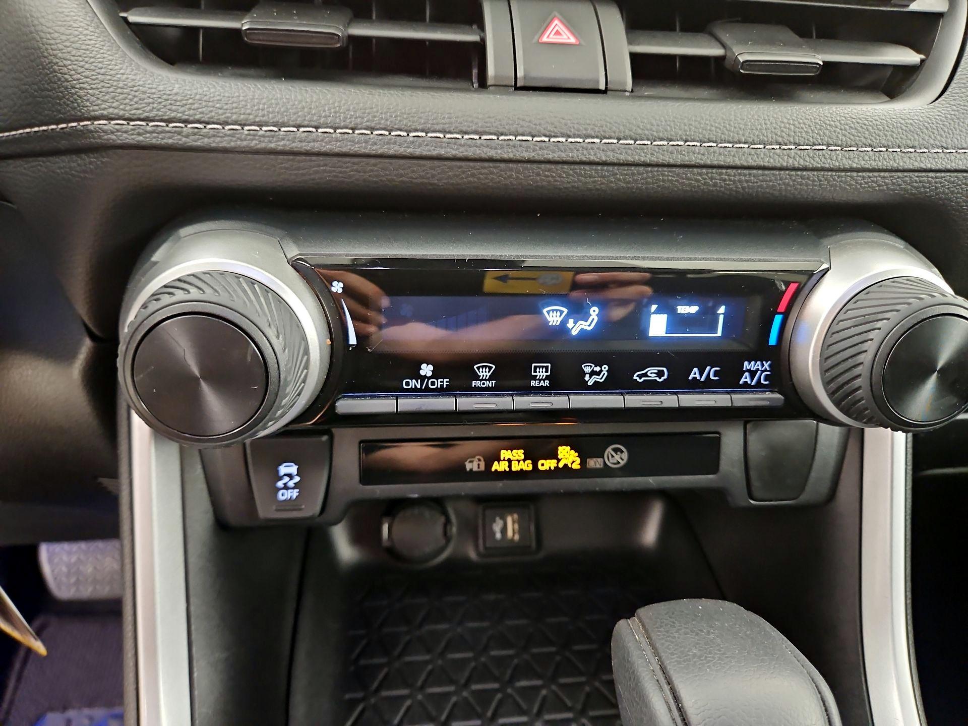 Thumbnail: 2023 Toyota RAV4 - 16