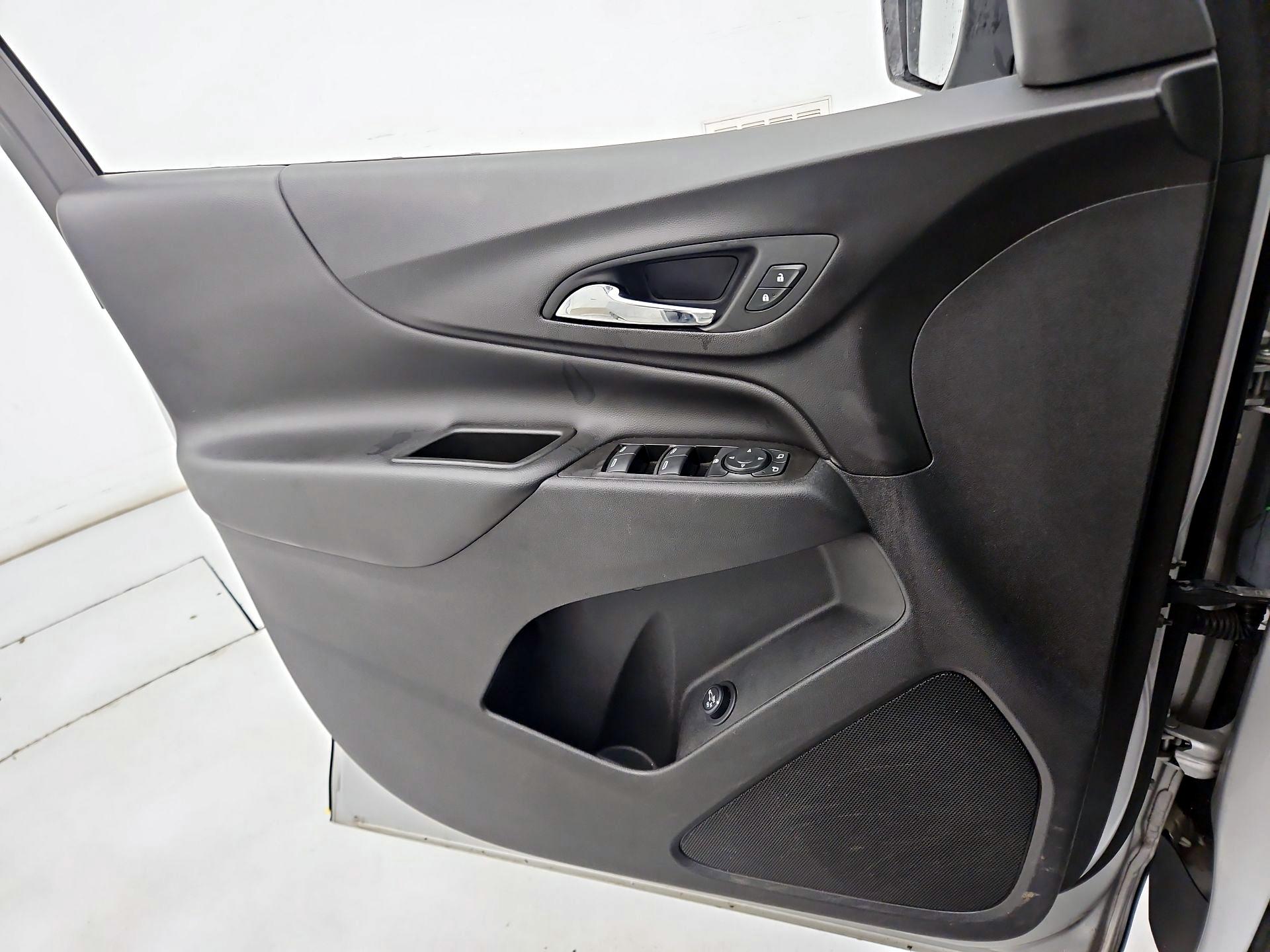Thumbnail: 2021 Chevrolet Equinox - 12