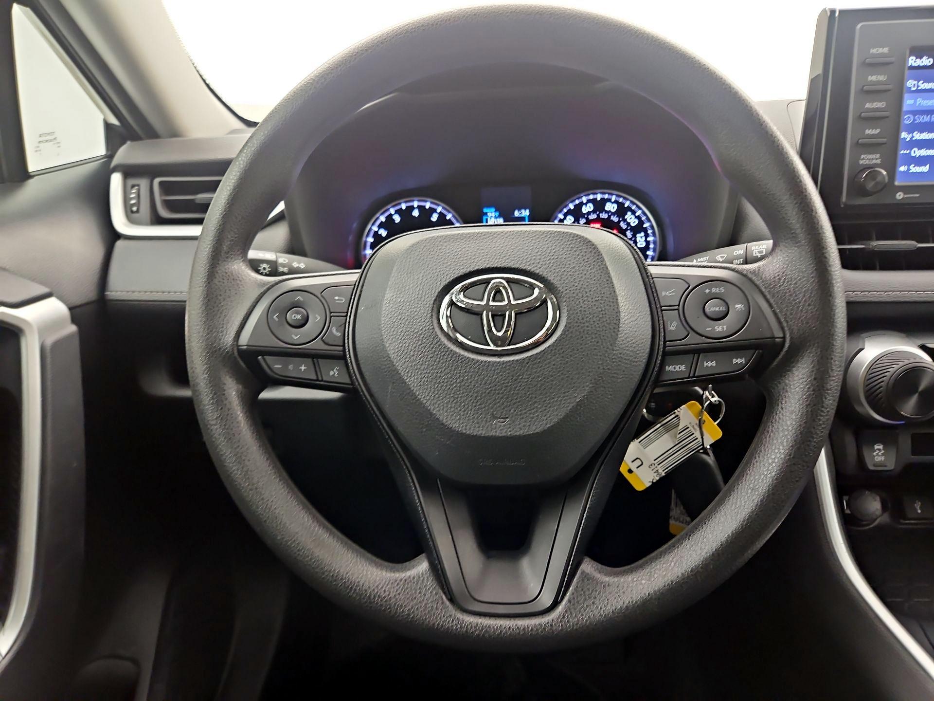Thumbnail: 2021 Toyota RAV4 - 10