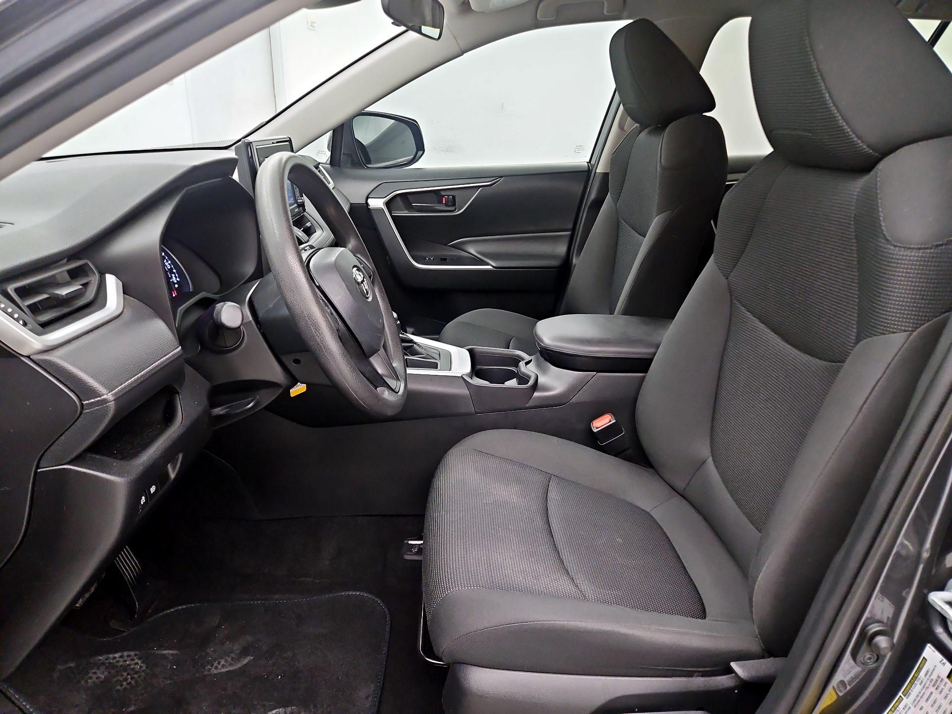 Thumbnail: 2021 Toyota RAV4 - 11