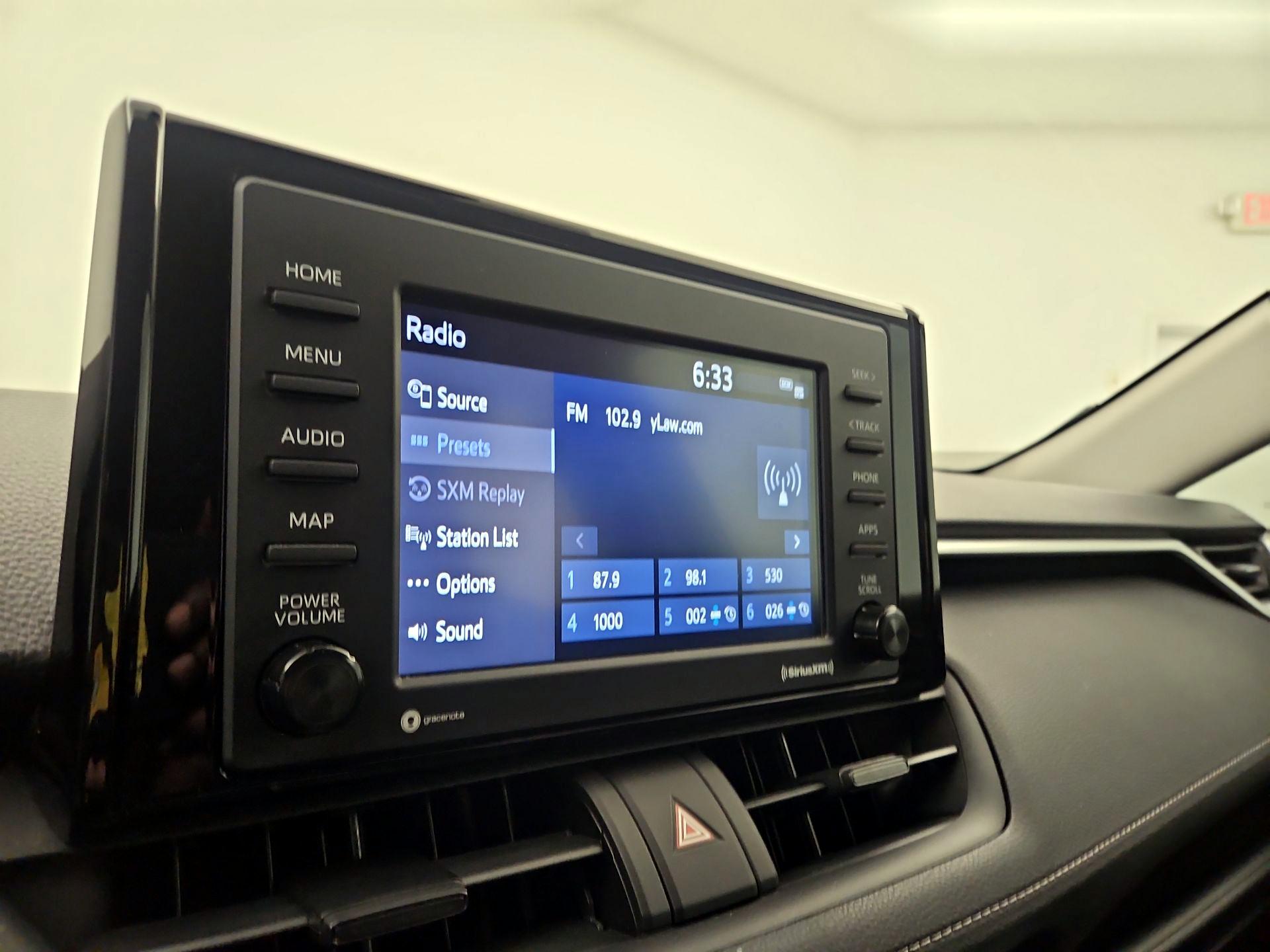 Thumbnail: 2021 Toyota RAV4 - 15