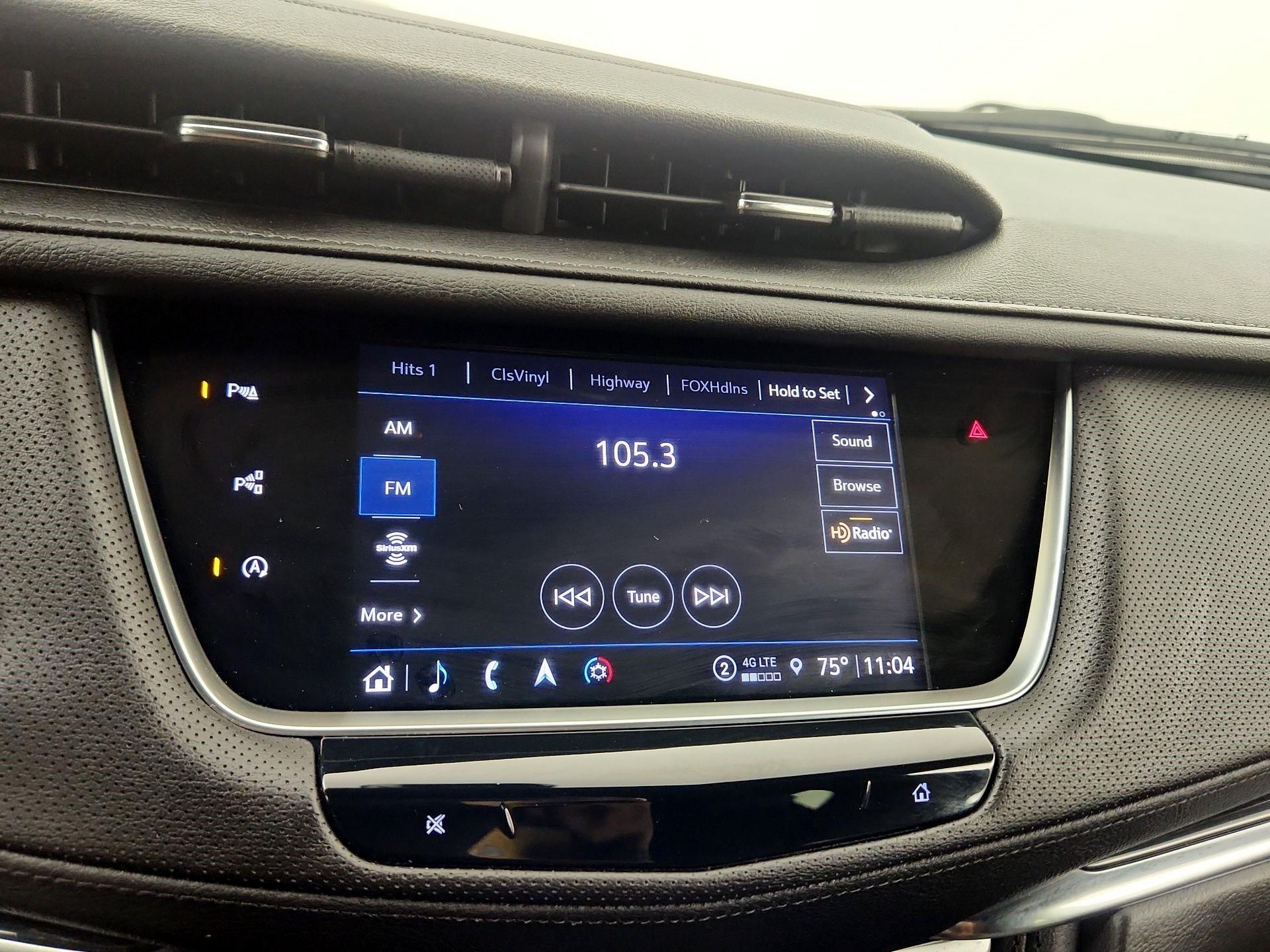 Thumbnail: 2022 Cadillac XT5 - 15