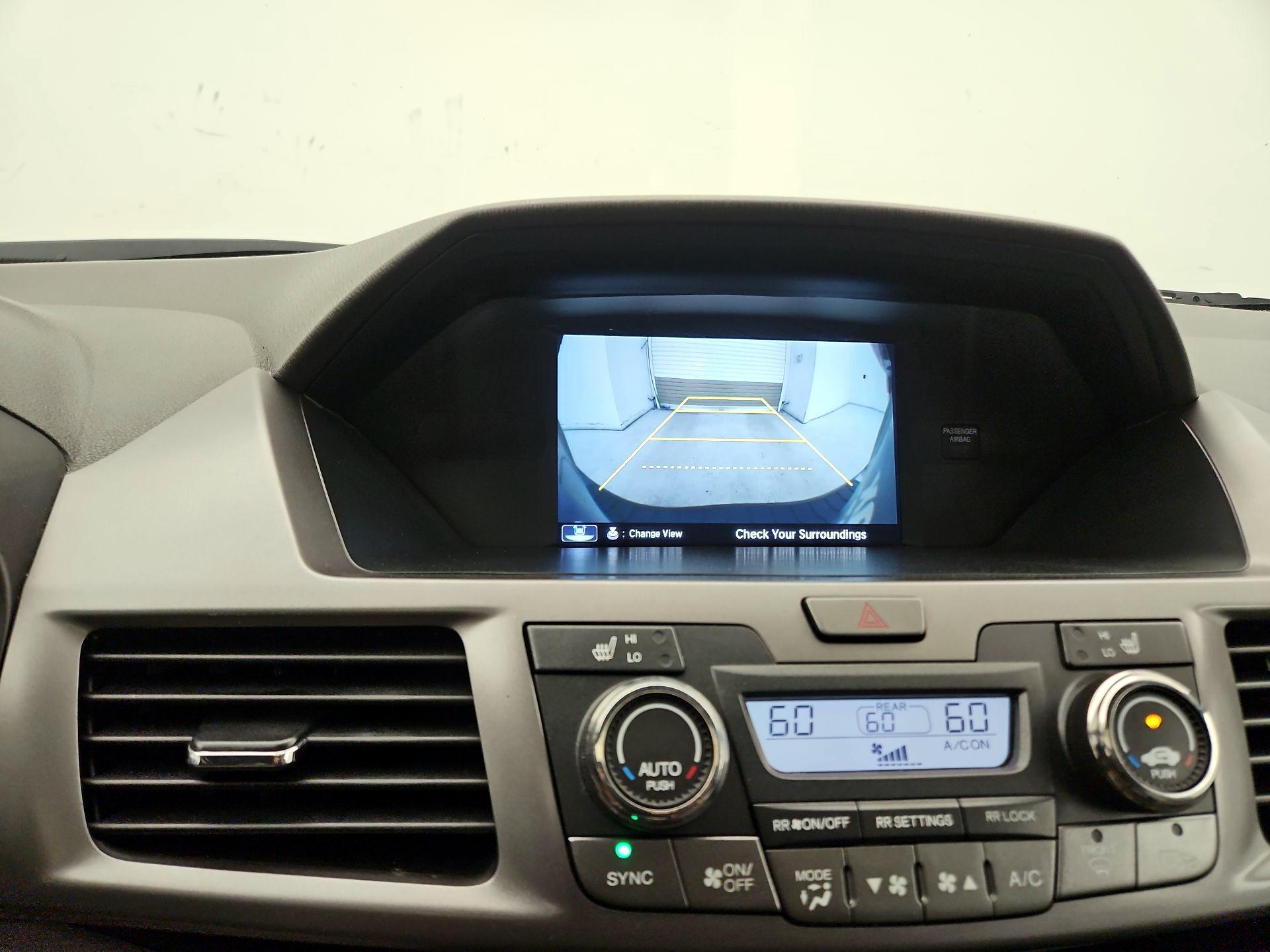Thumbnail: 2015 Honda Odyssey - 15