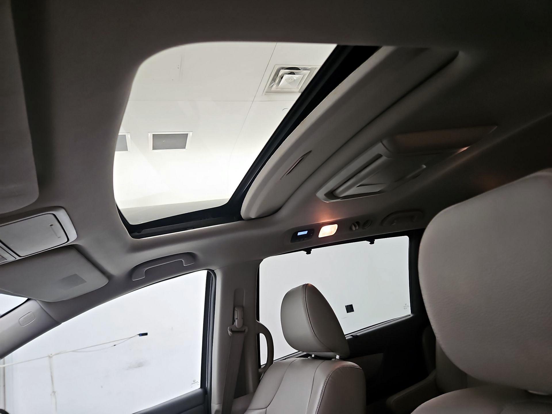 Thumbnail: 2015 Honda Odyssey - 20