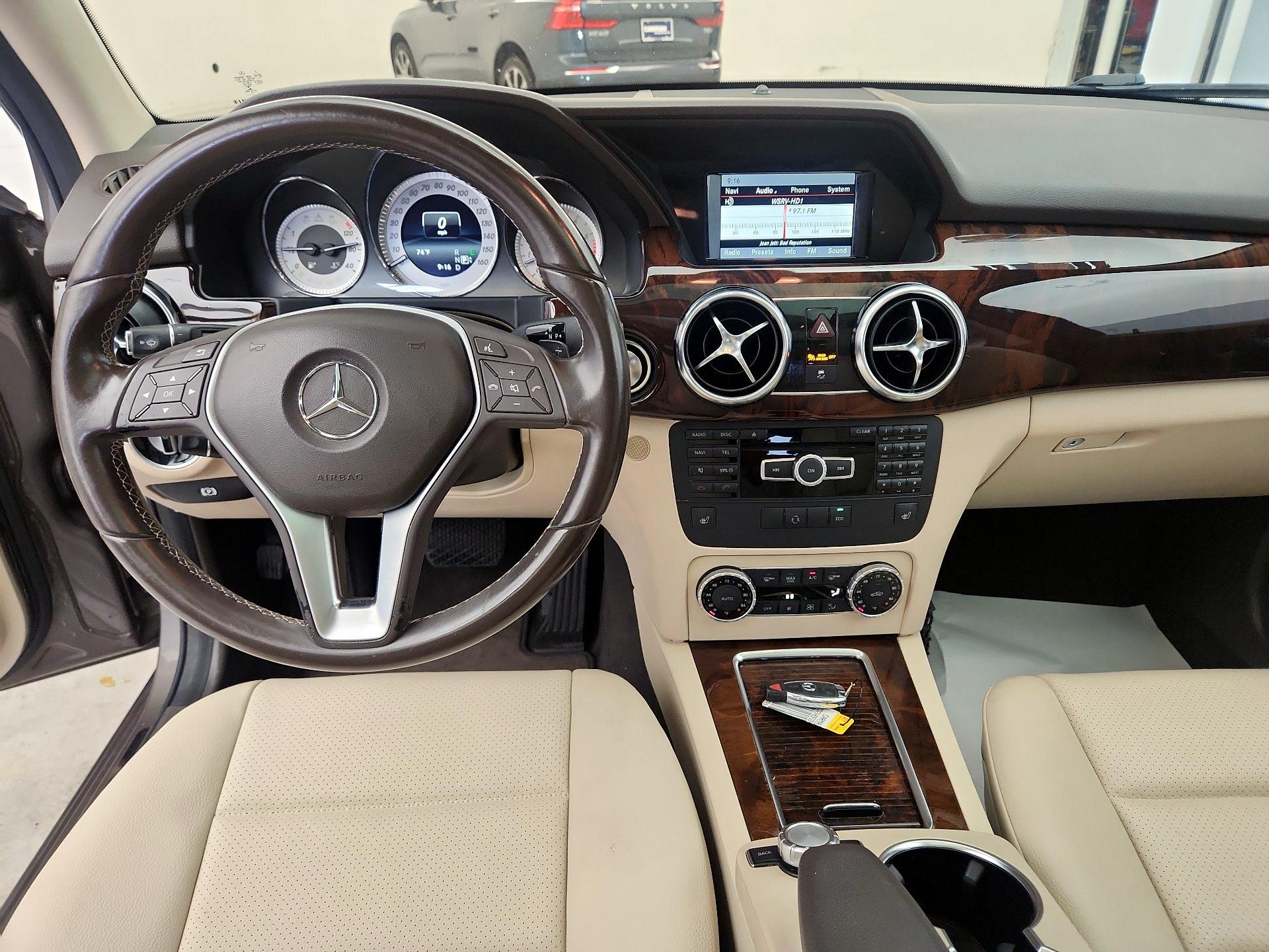 Thumbnail: 2015 Mercedes-Benz GLK - 9