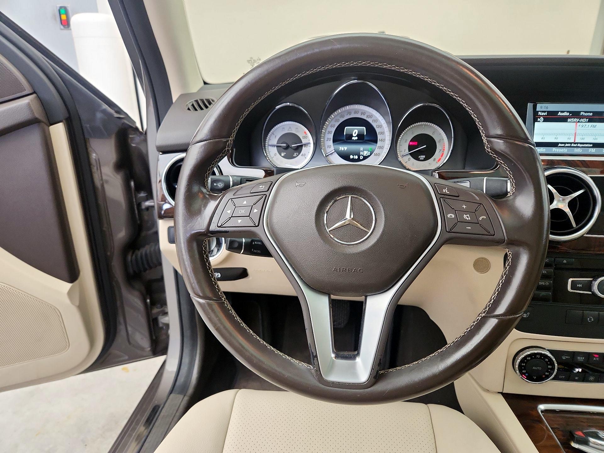 Thumbnail: 2015 Mercedes-Benz GLK - 10