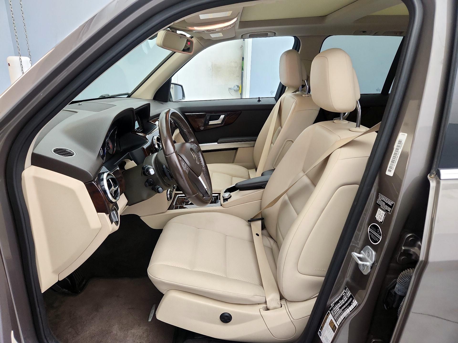 Thumbnail: 2015 Mercedes-Benz GLK - 11
