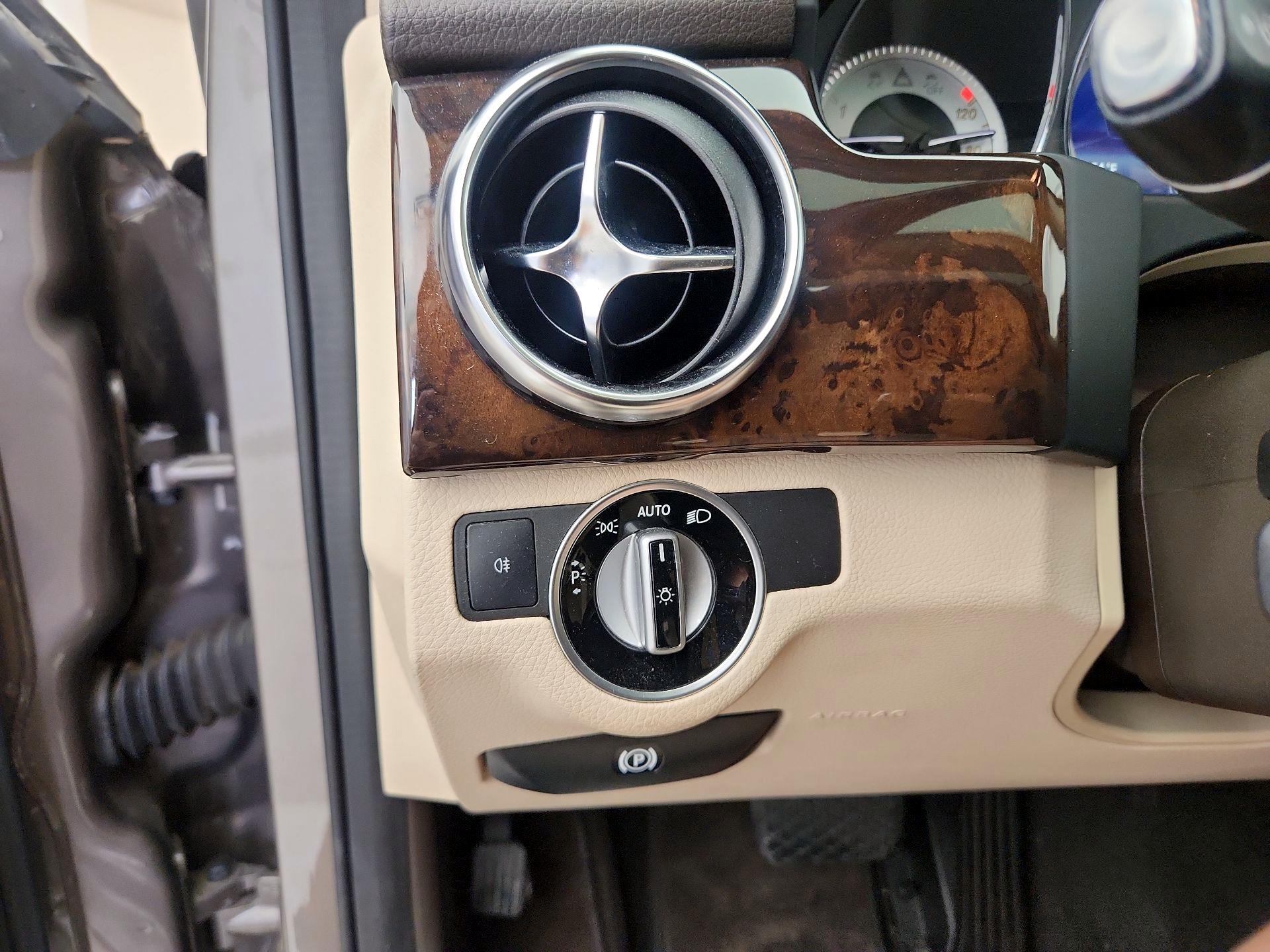 Thumbnail: 2015 Mercedes-Benz GLK - 13
