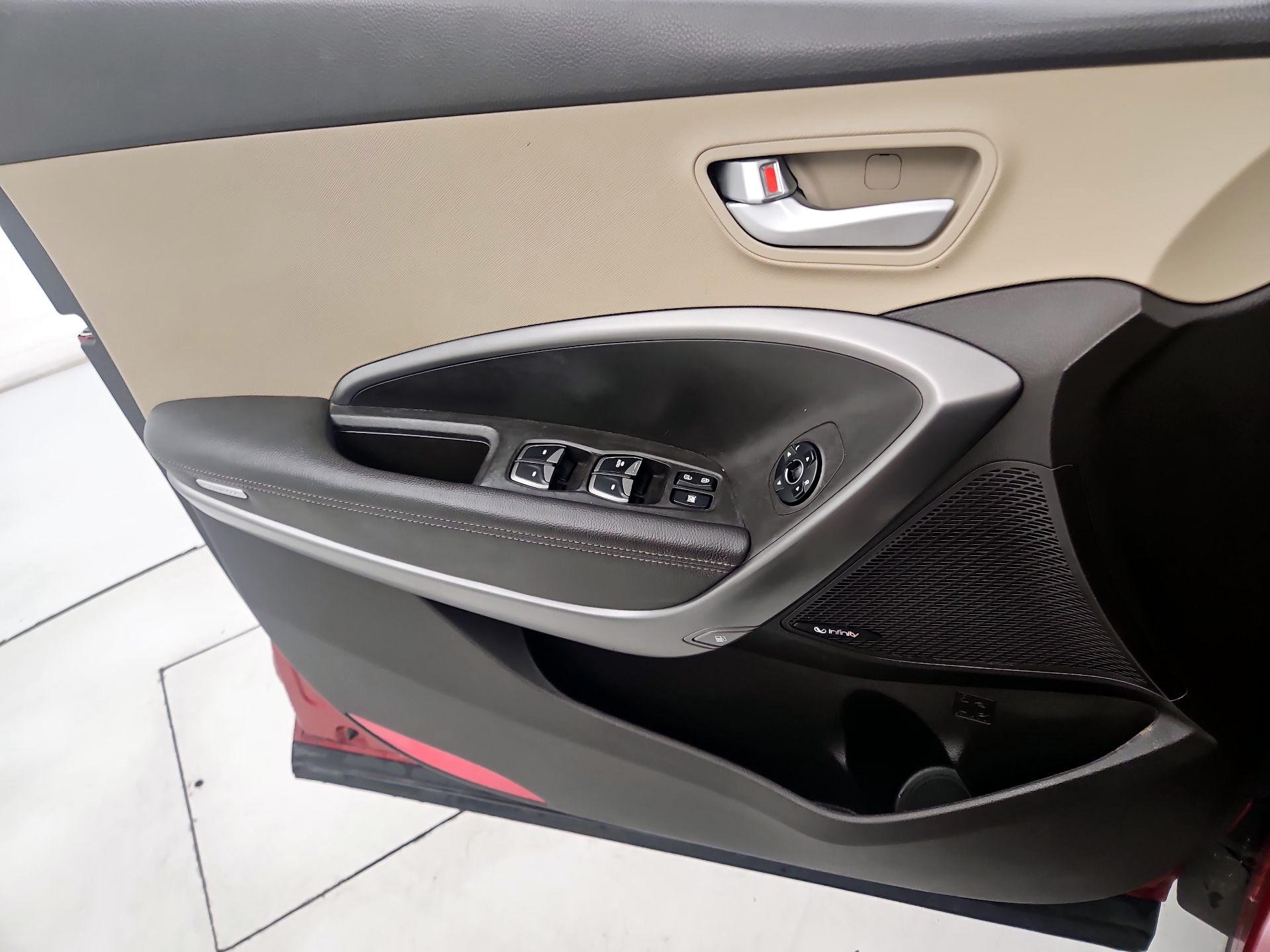 Thumbnail: 2013 Hyundai Santa Fe - 12