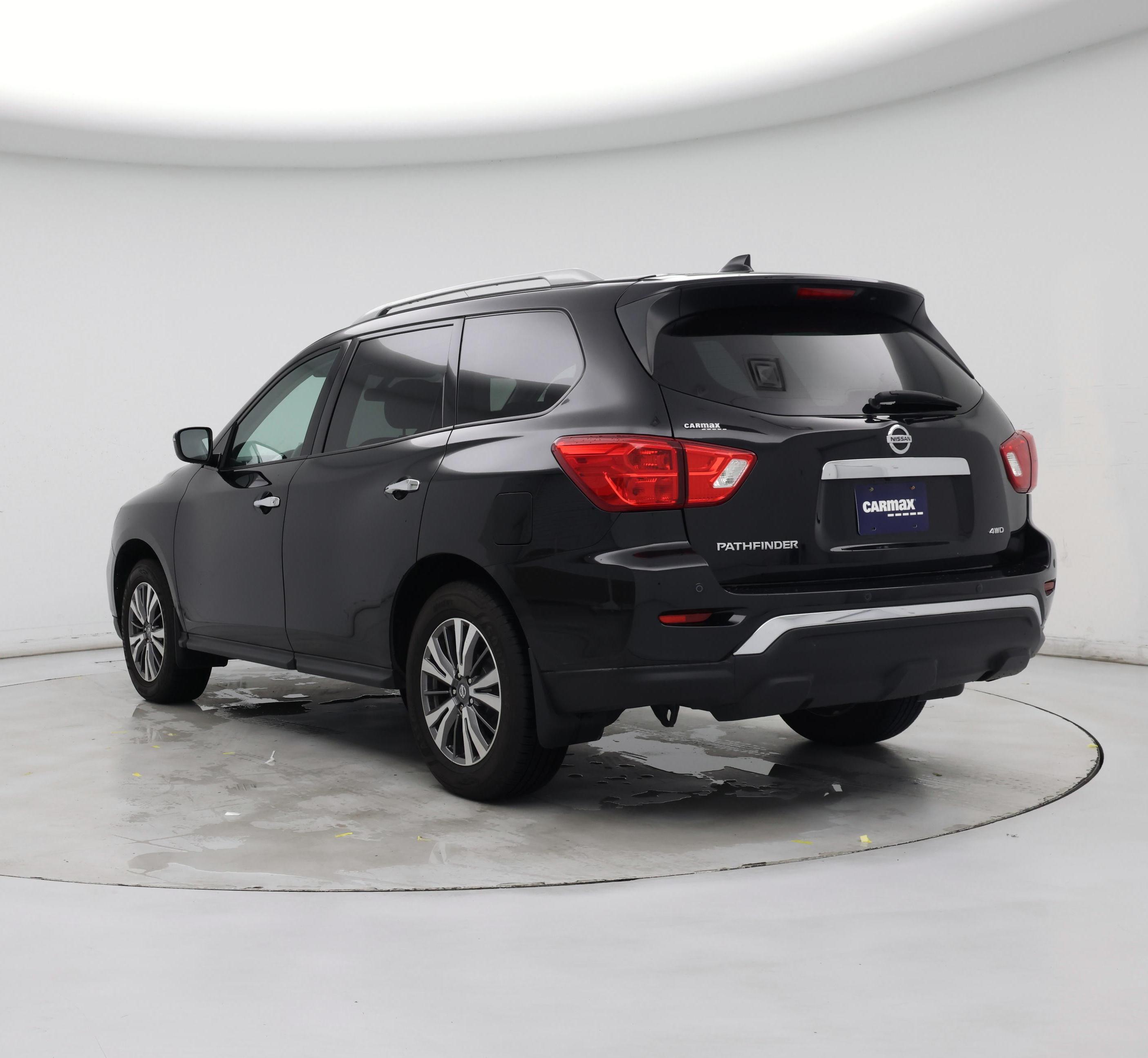 Thumbnail: 2019 Nissan Pathfinder - 2