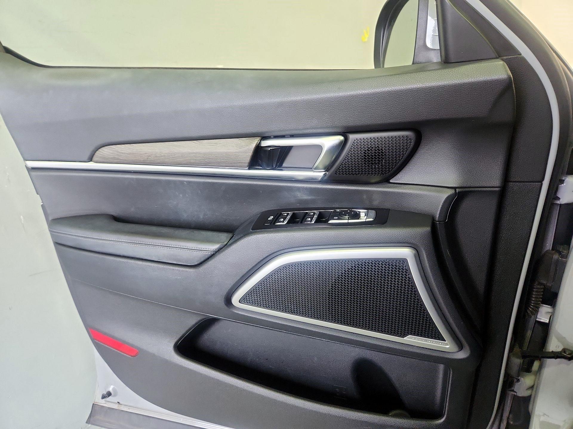 Thumbnail: 2022 Kia Telluride - 12