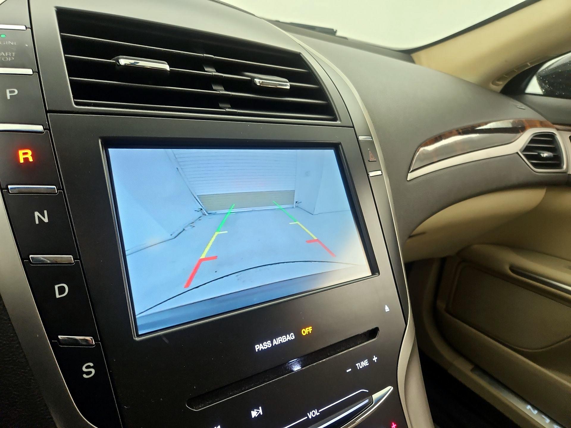 Thumbnail: 2014 Lincoln MKZ - 14