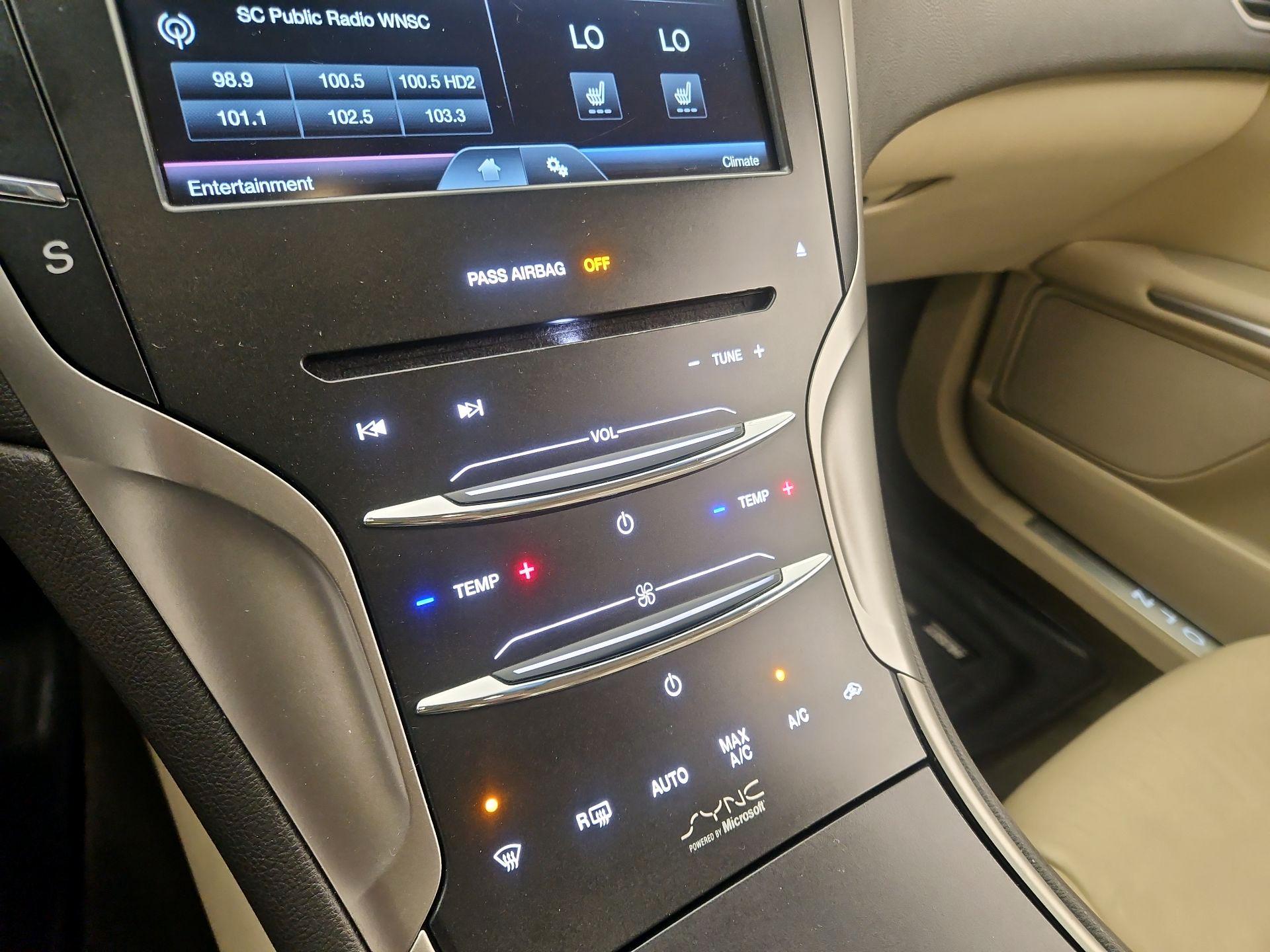 Thumbnail: 2014 Lincoln MKZ - 16