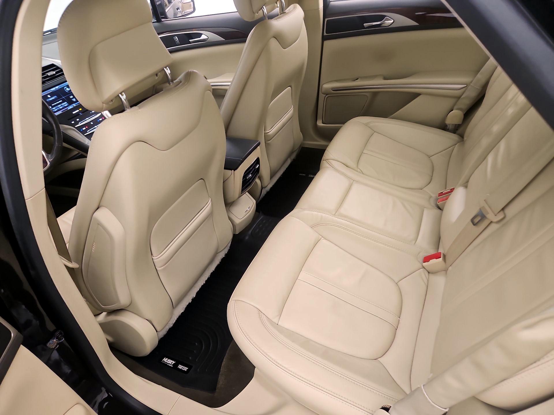 Thumbnail: 2014 Lincoln MKZ - 19