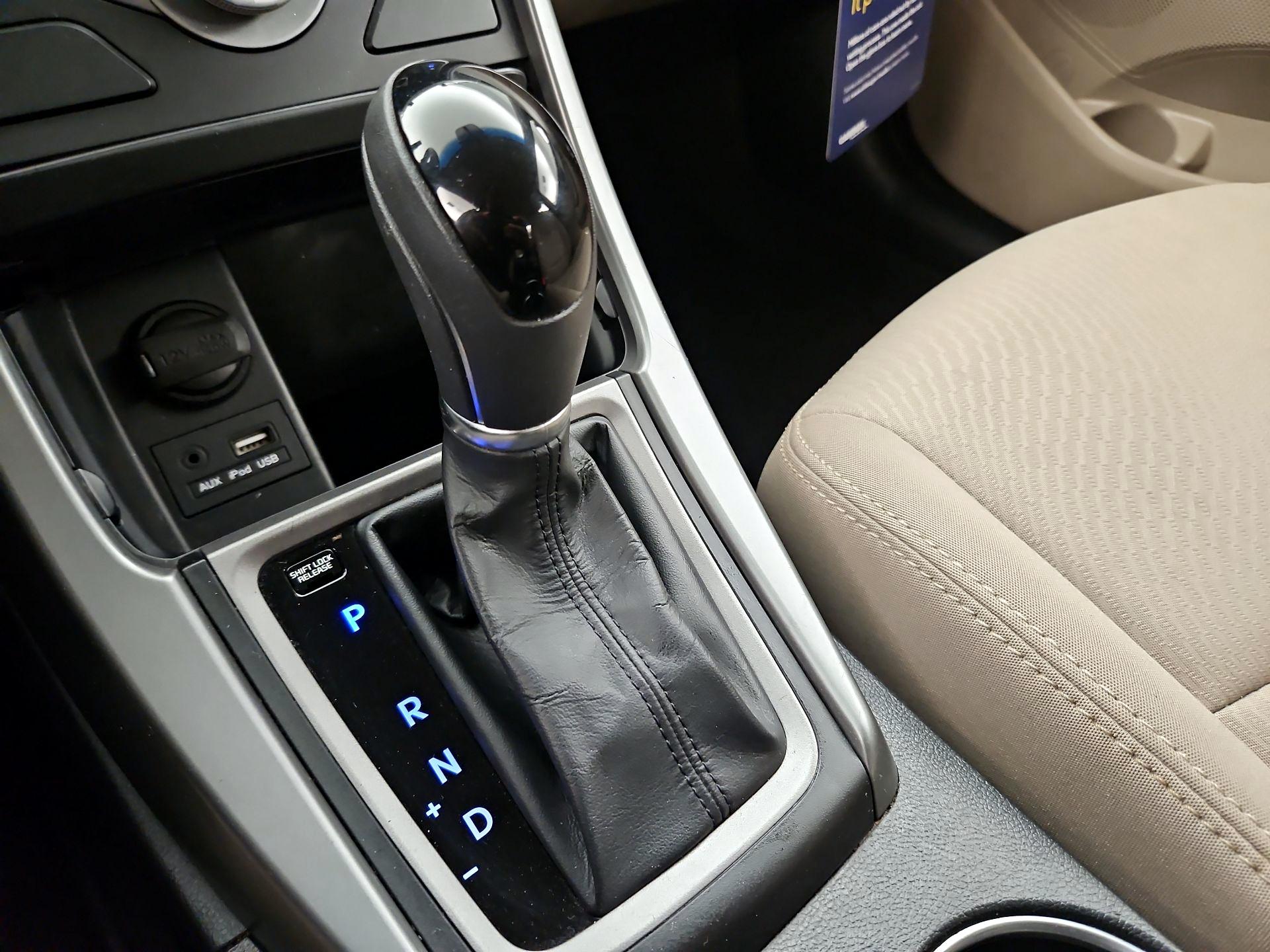 Thumbnail: 2016 Hyundai Elantra - 16