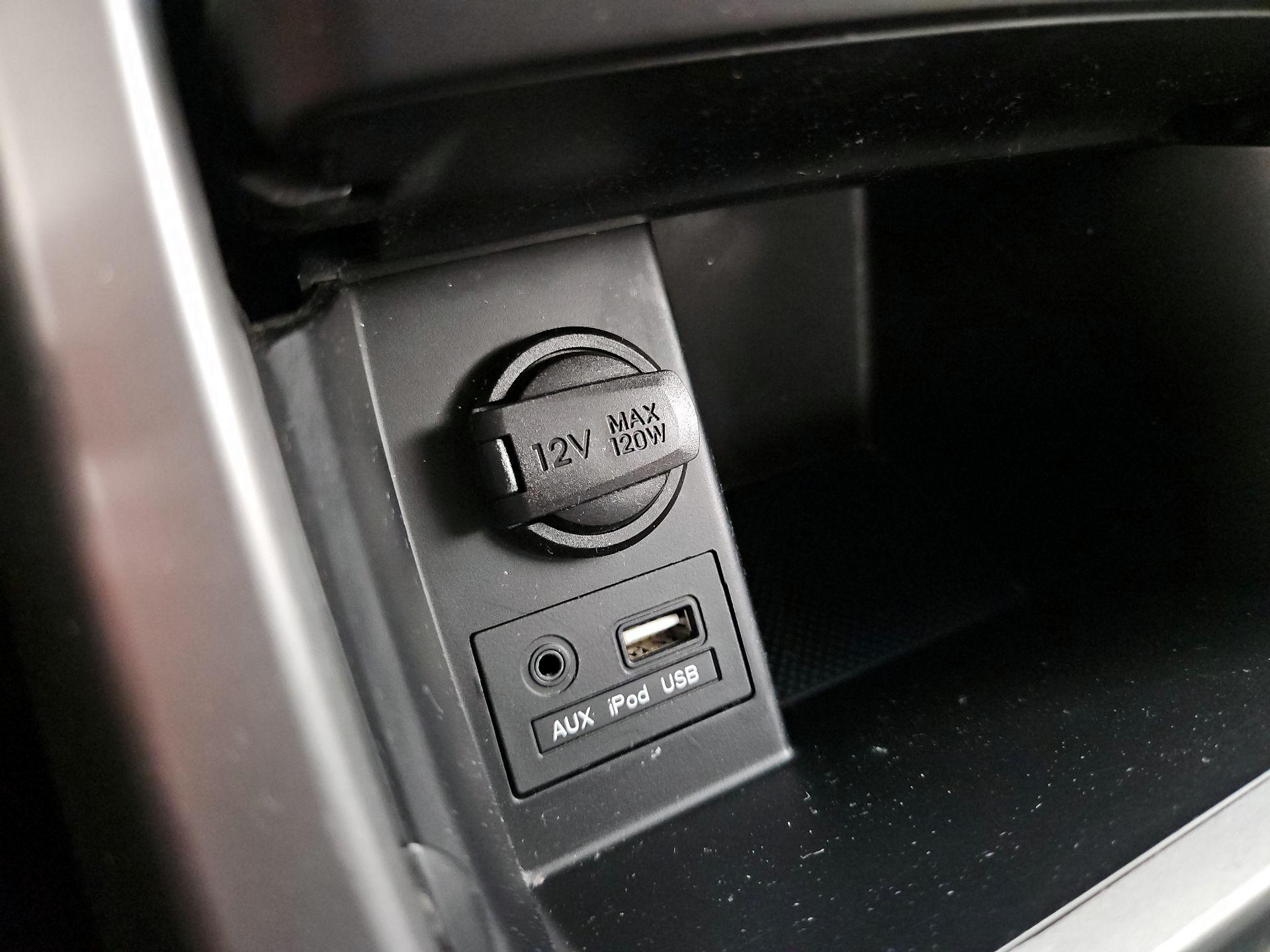 Thumbnail: 2016 Hyundai Elantra - 17