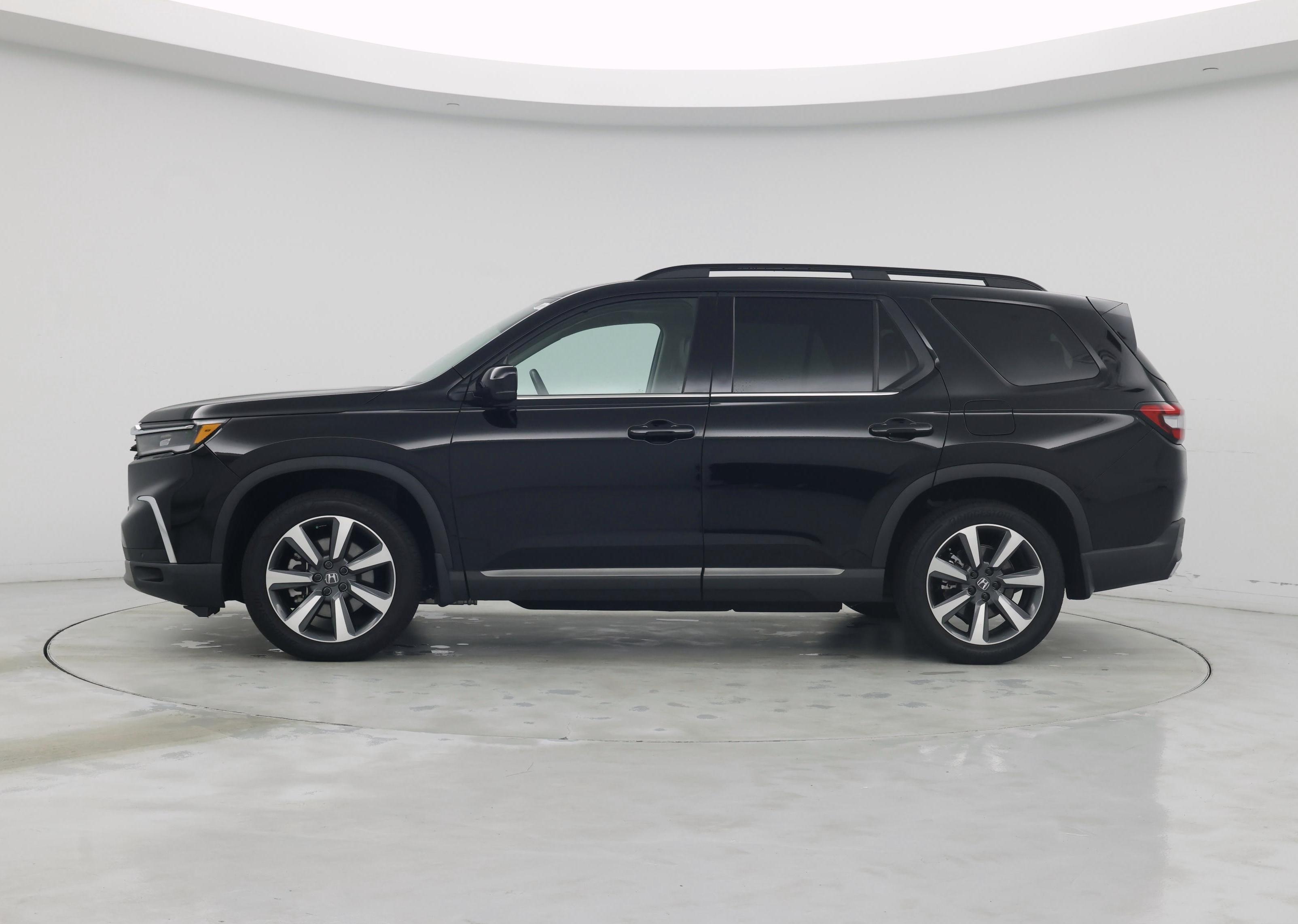 Thumbnail: 2024 Honda Pilot - 3