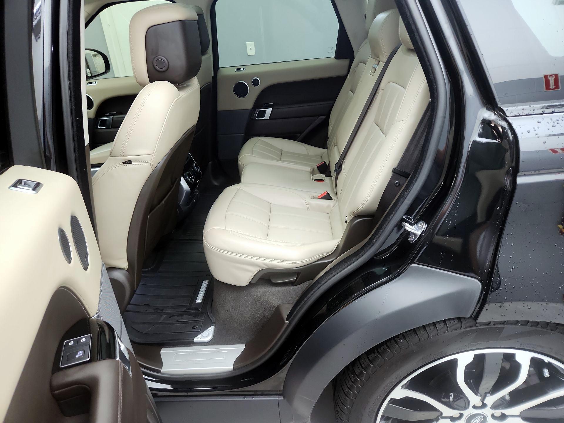 Thumbnail: 2022 Land Rover Range Rover Sport - 20