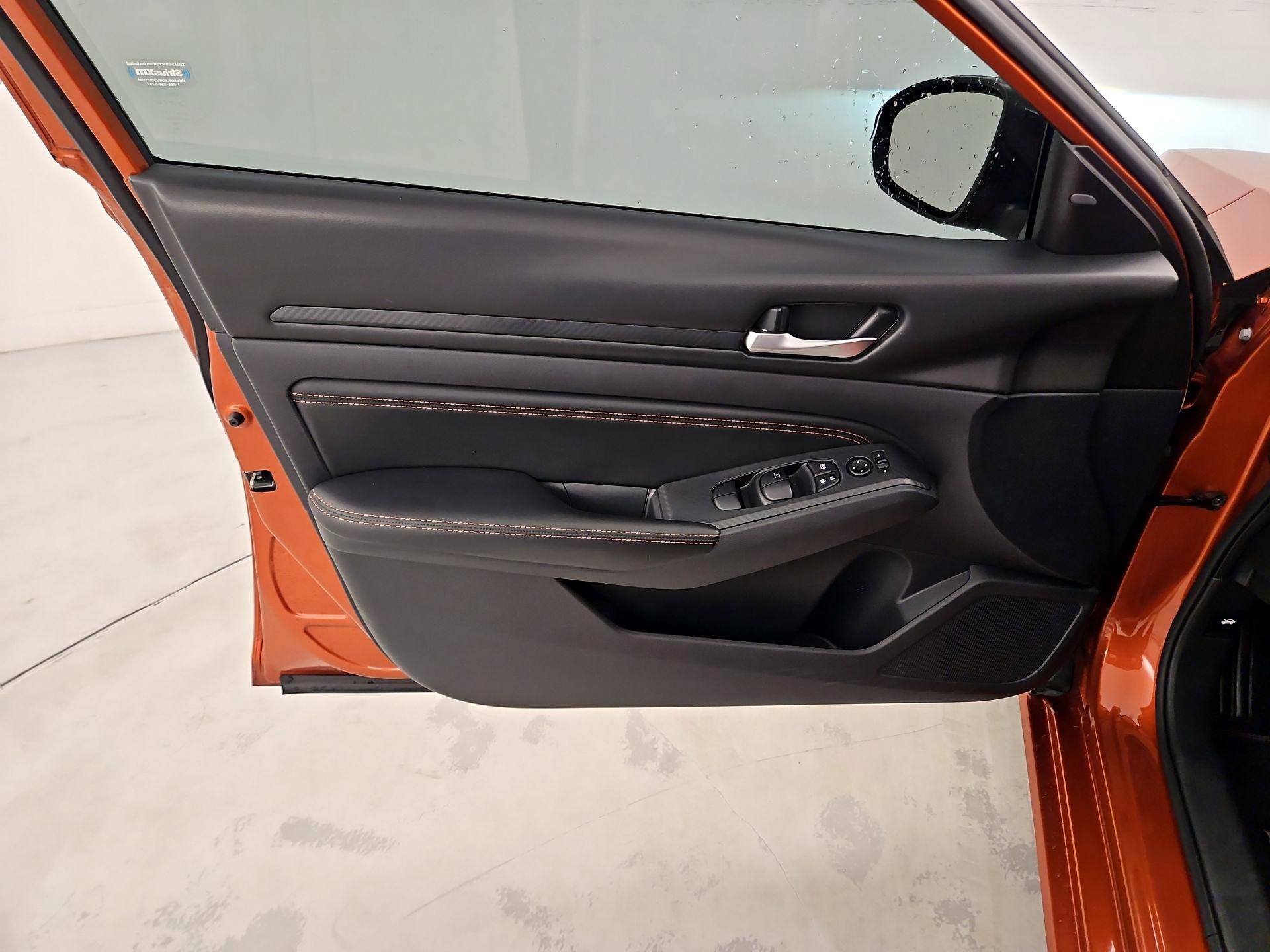 Thumbnail: 2020 Nissan Altima - 12