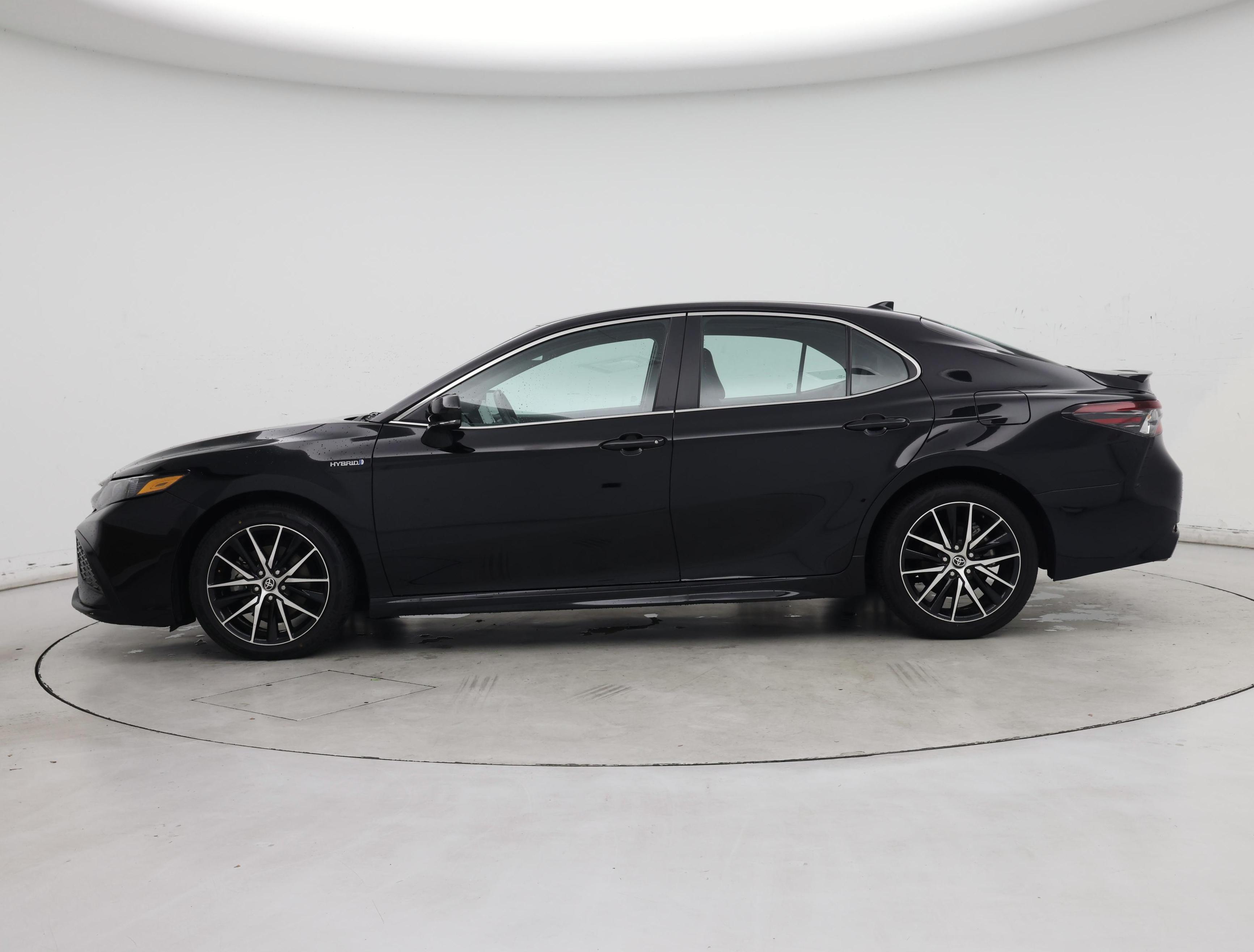 Thumbnail: 2021 Toyota Camry - 3