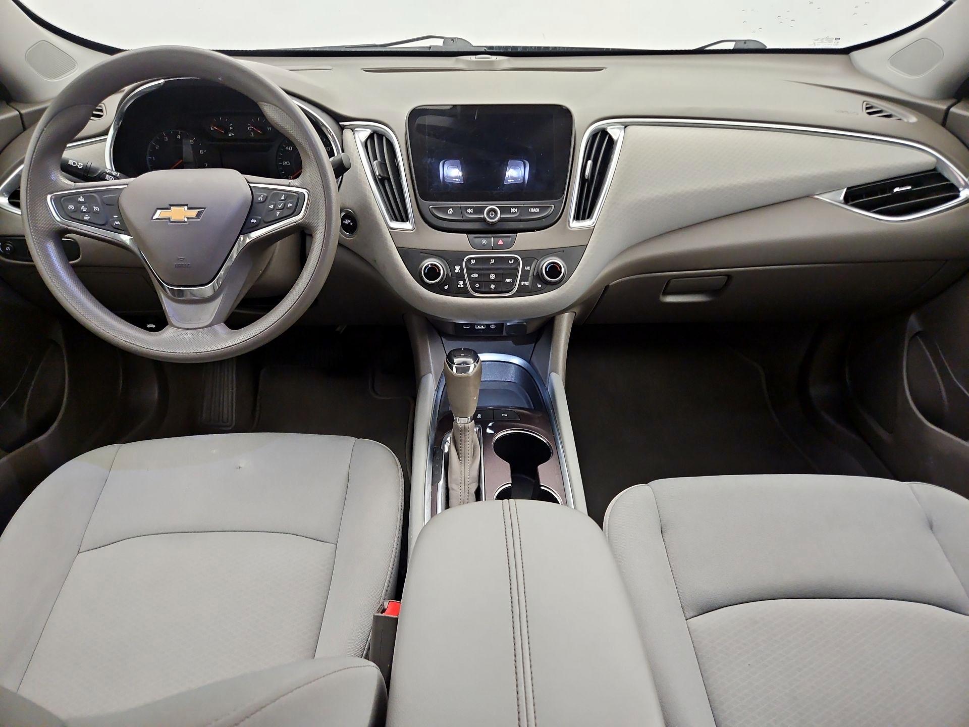 Thumbnail: 2020 Chevrolet Malibu - 9