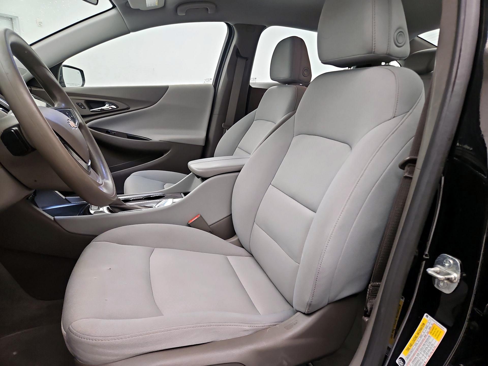 Thumbnail: 2020 Chevrolet Malibu - 11