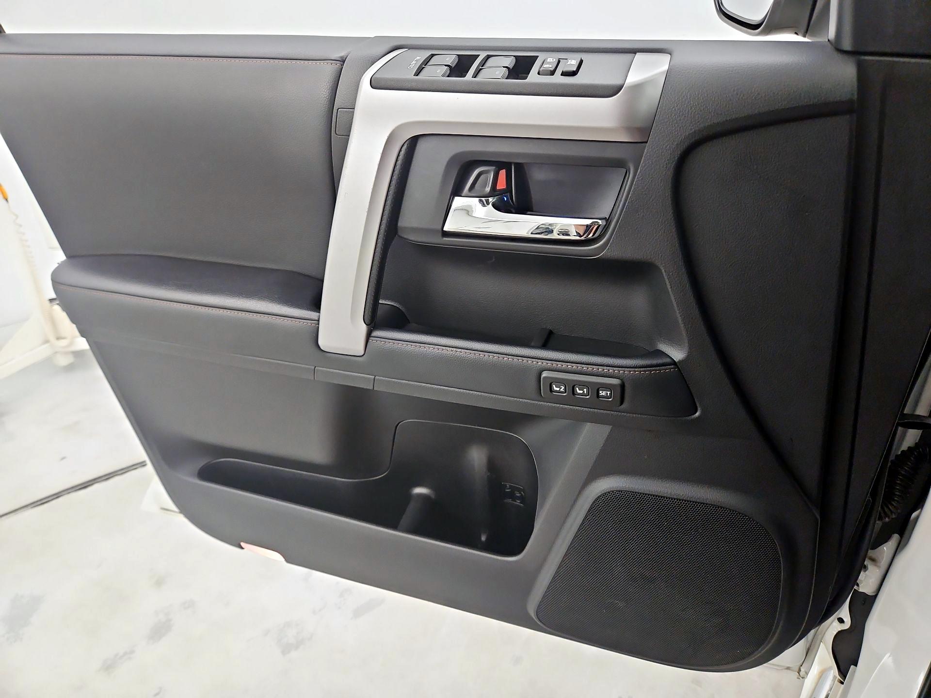 Thumbnail: 2021 Toyota 4Runner - 12