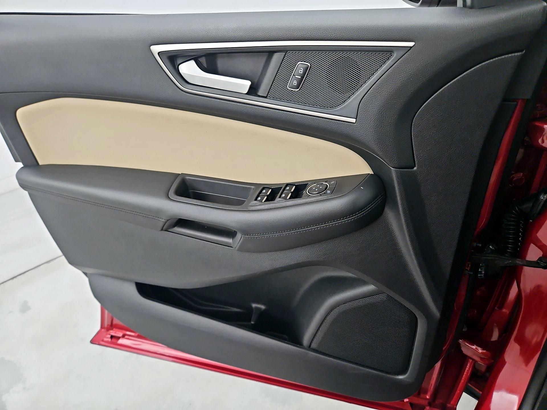 Thumbnail: 2023 Ford Edge - 12