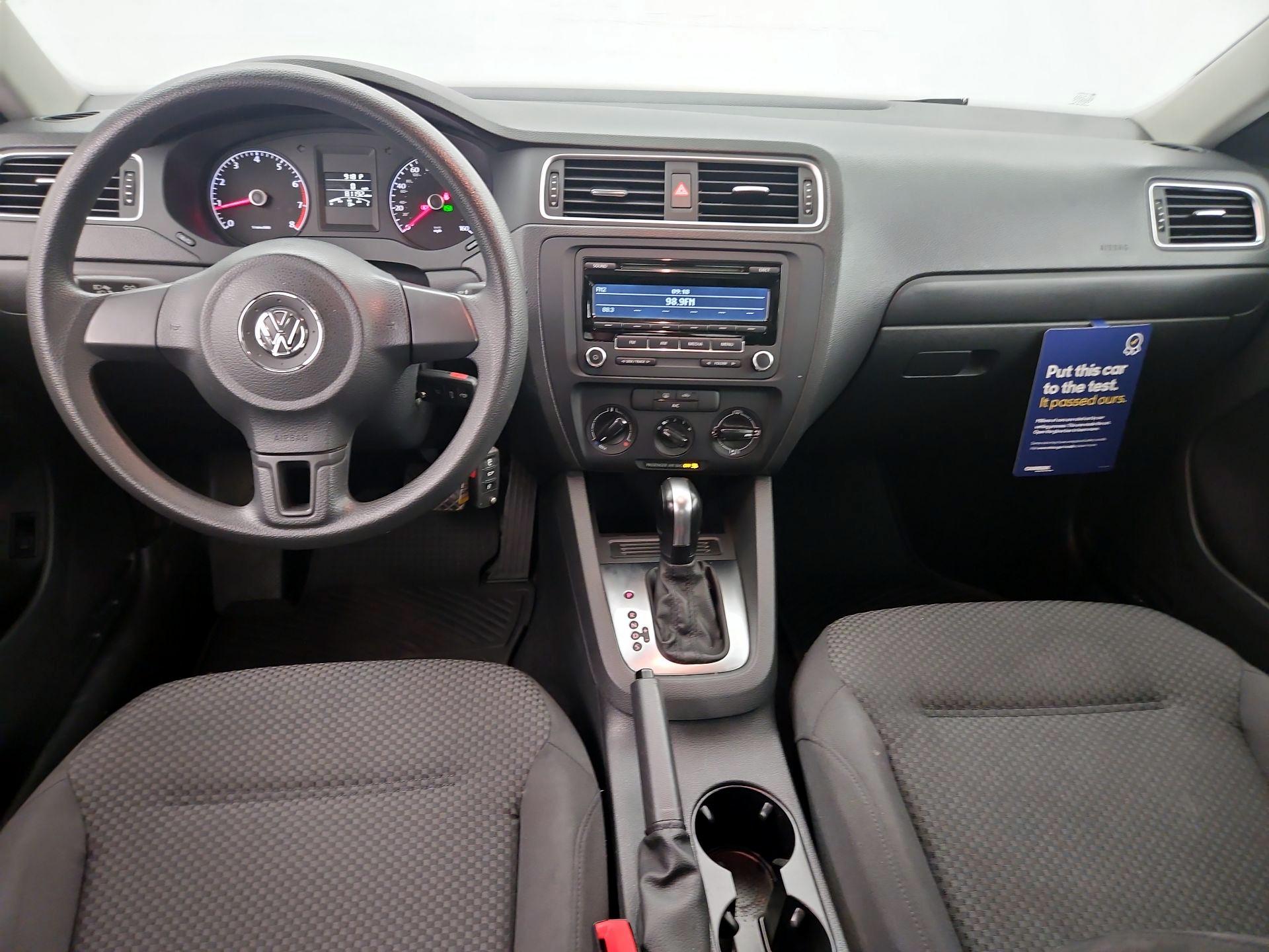 Thumbnail: 2014 Volkswagen Jetta - 9