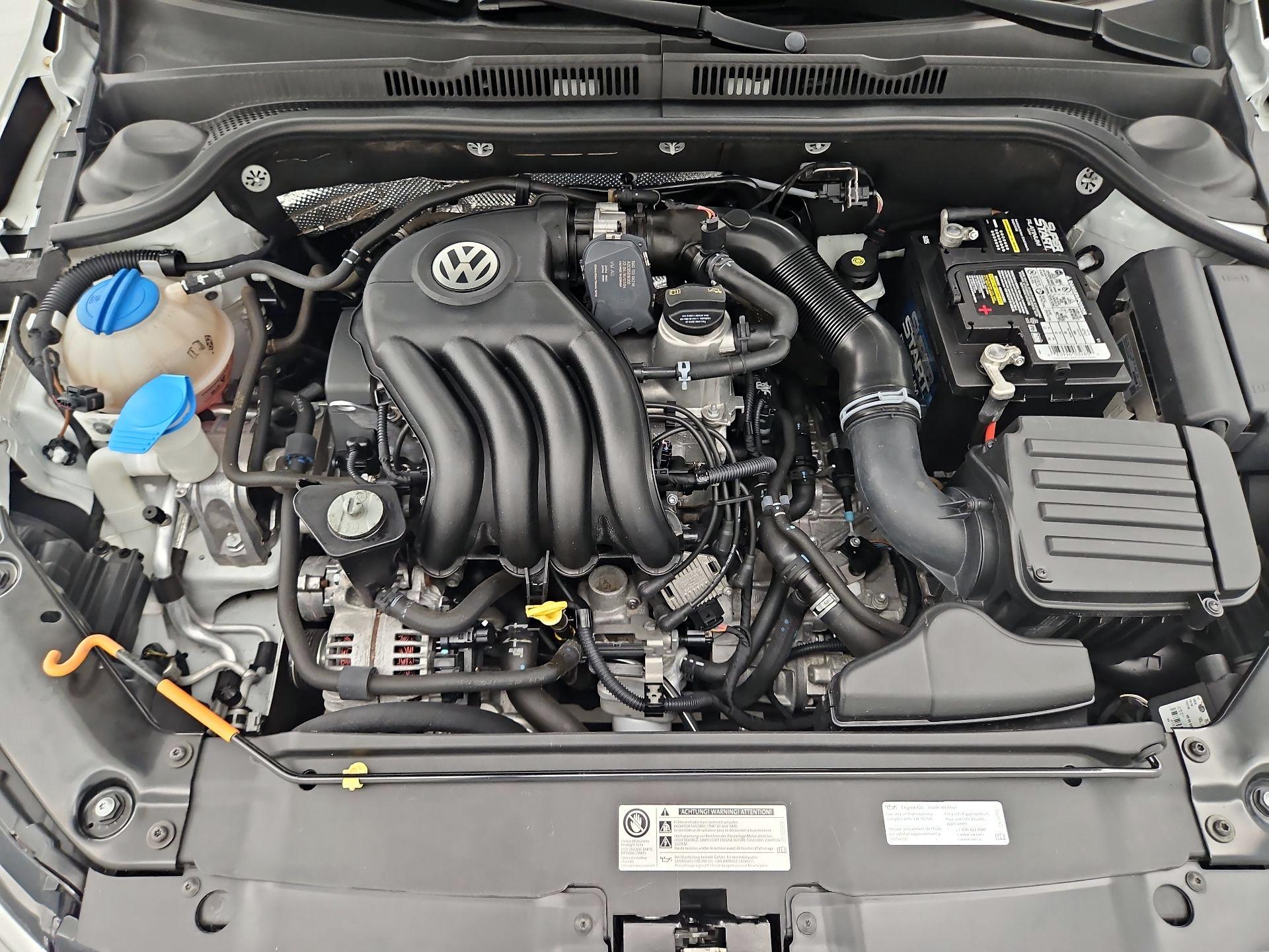 Thumbnail: 2014 Volkswagen Jetta - 18