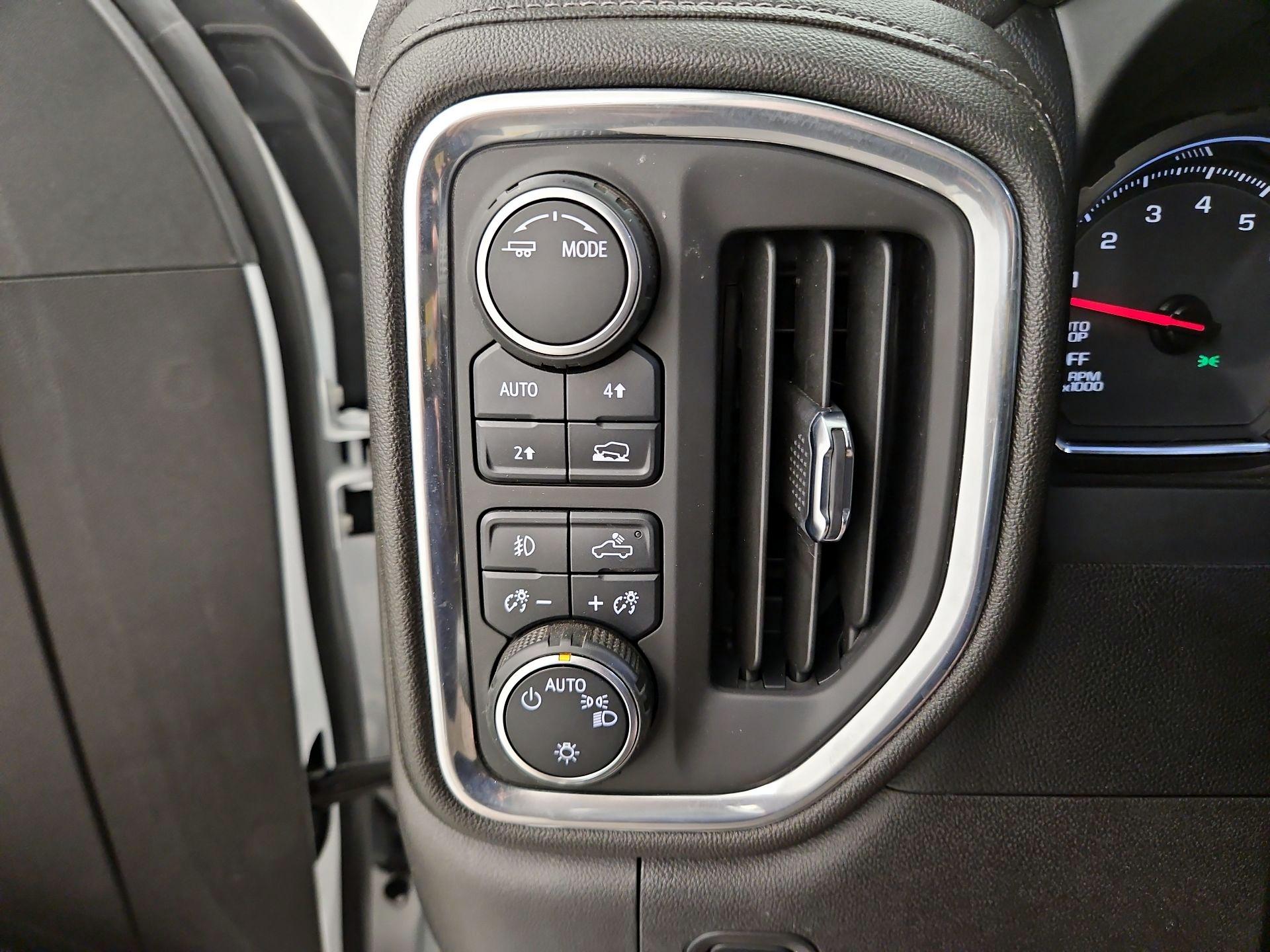 Thumbnail: 2022 Chevrolet Silverado 1500 - 13