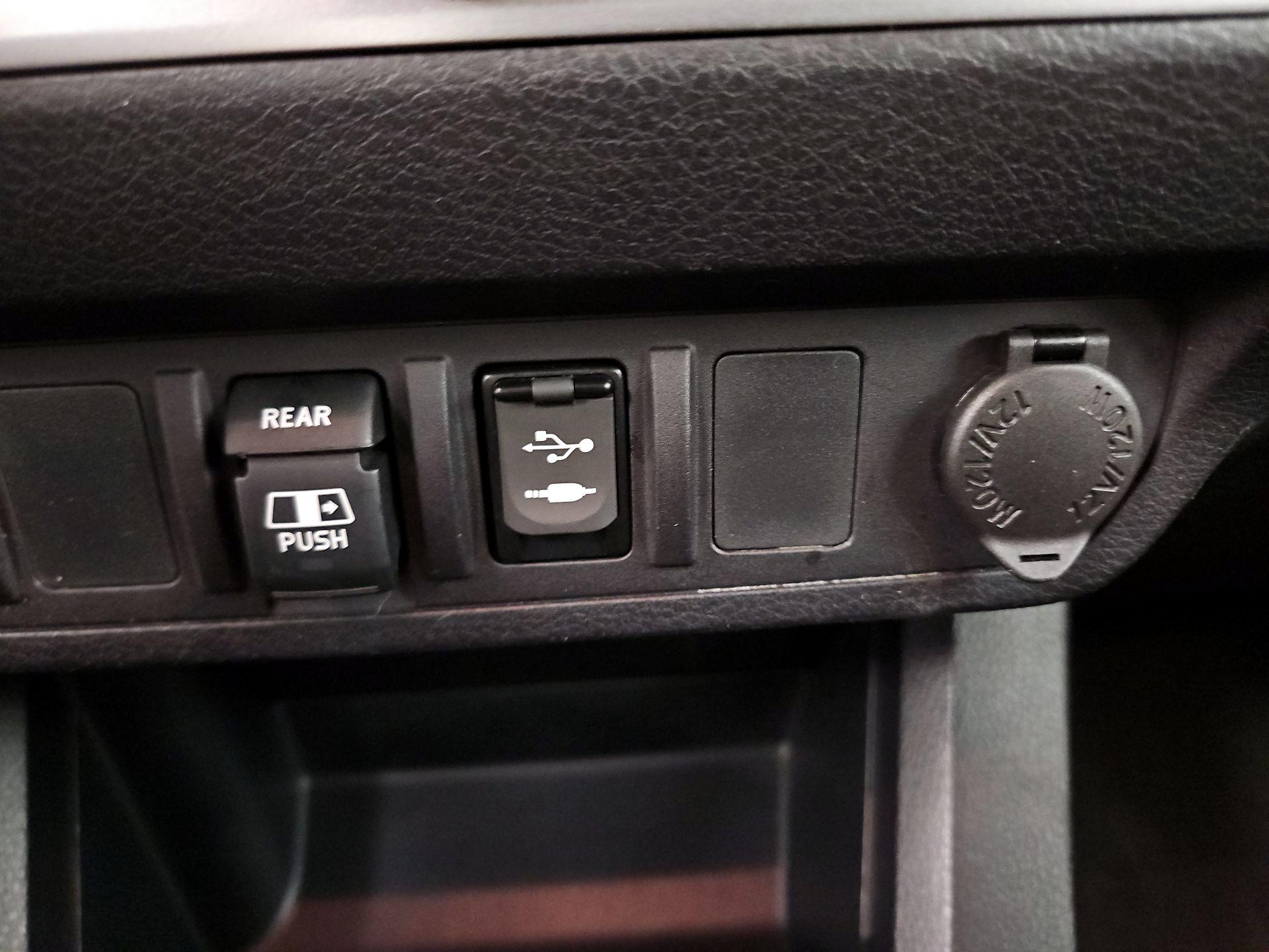 Thumbnail: 2019 Toyota Tacoma - 18