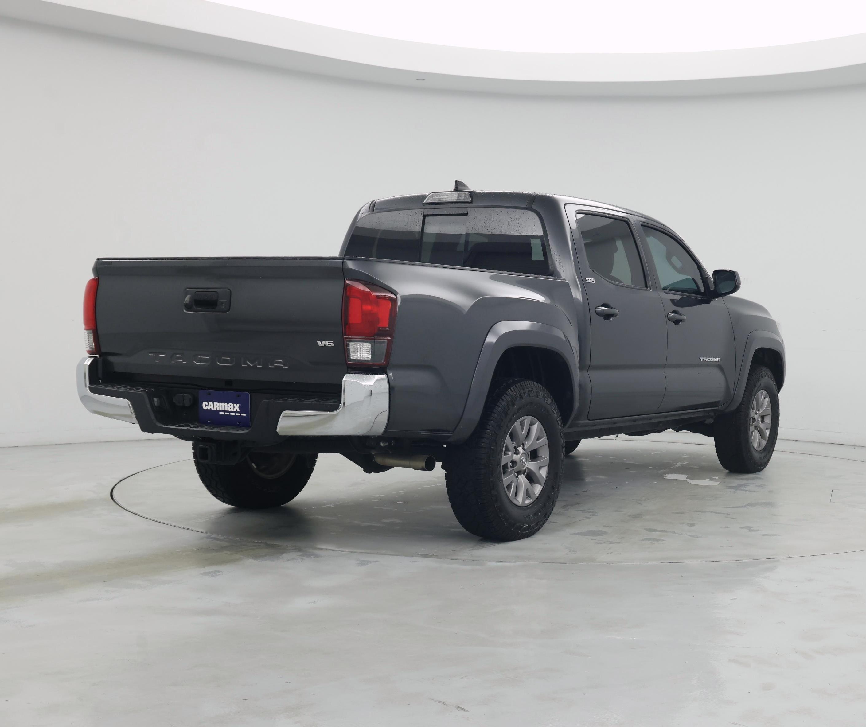 Thumbnail: 2019 Toyota Tacoma - 8