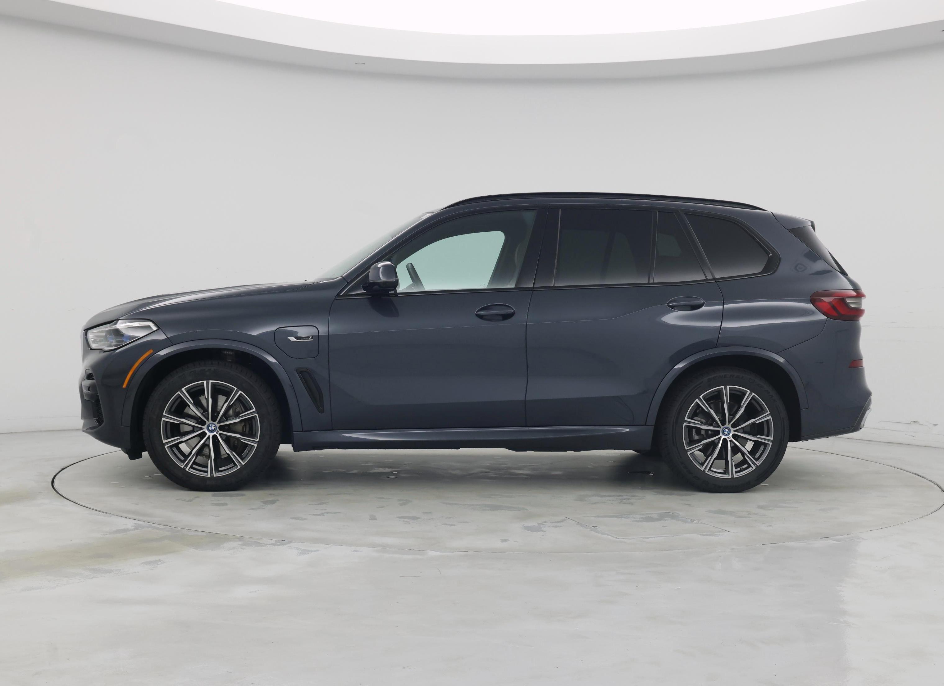 Thumbnail: 2022 BMW X5 - 3