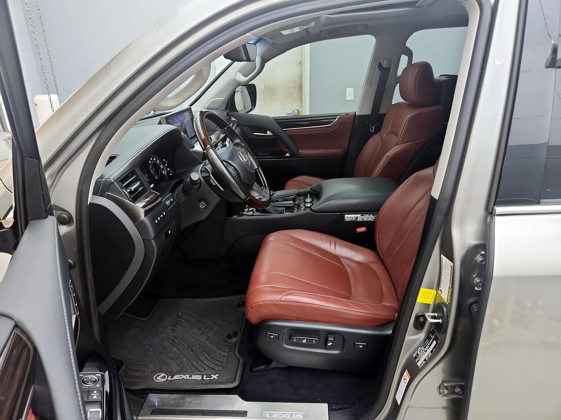 Thumbnail: 2016 Lexus LX - 11