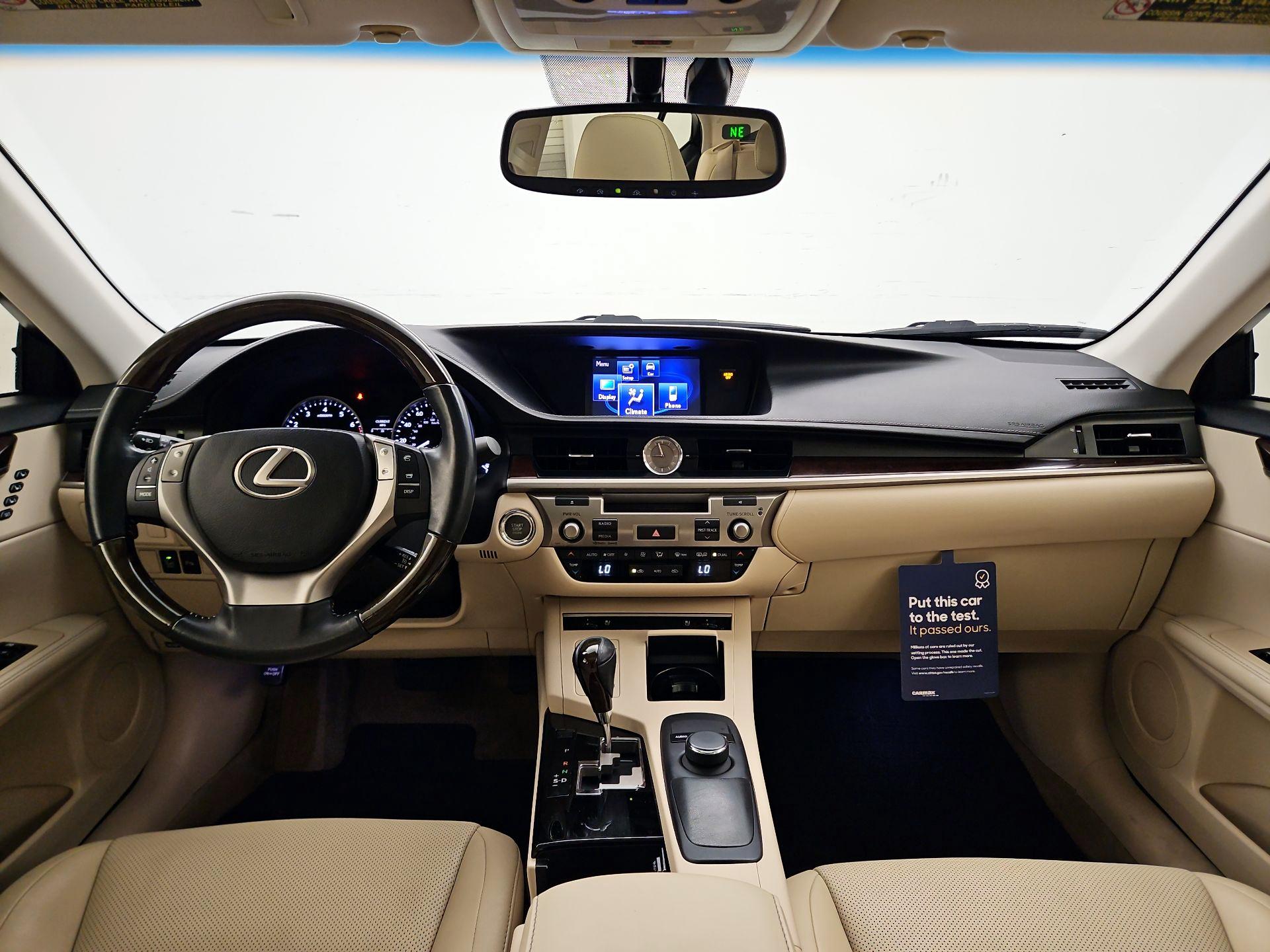 Thumbnail: 2014 Lexus ES - 9