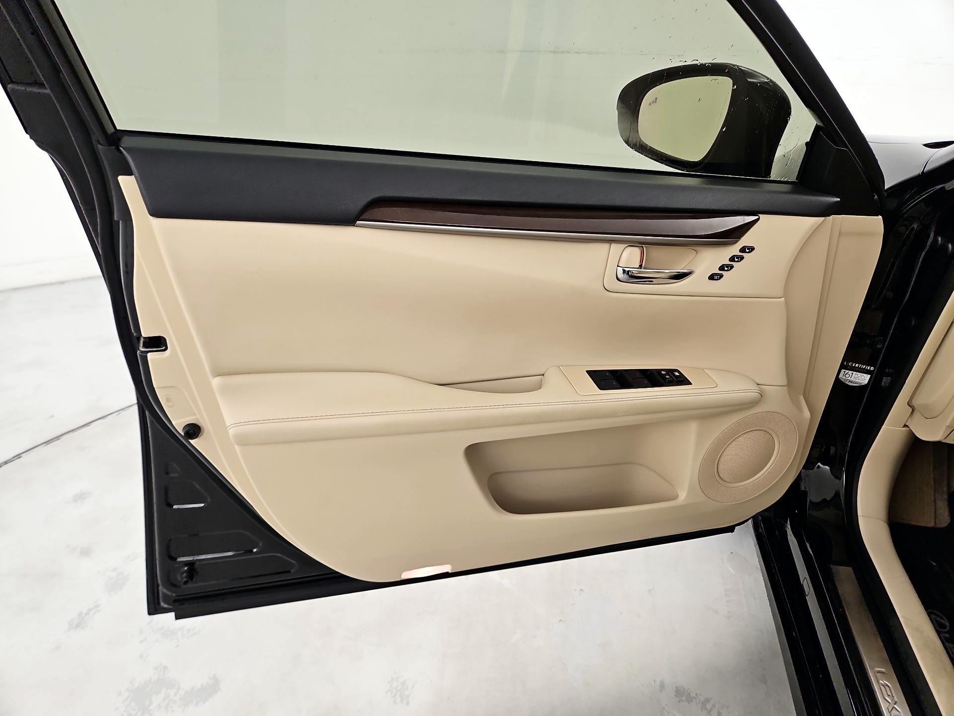Thumbnail: 2014 Lexus ES - 12