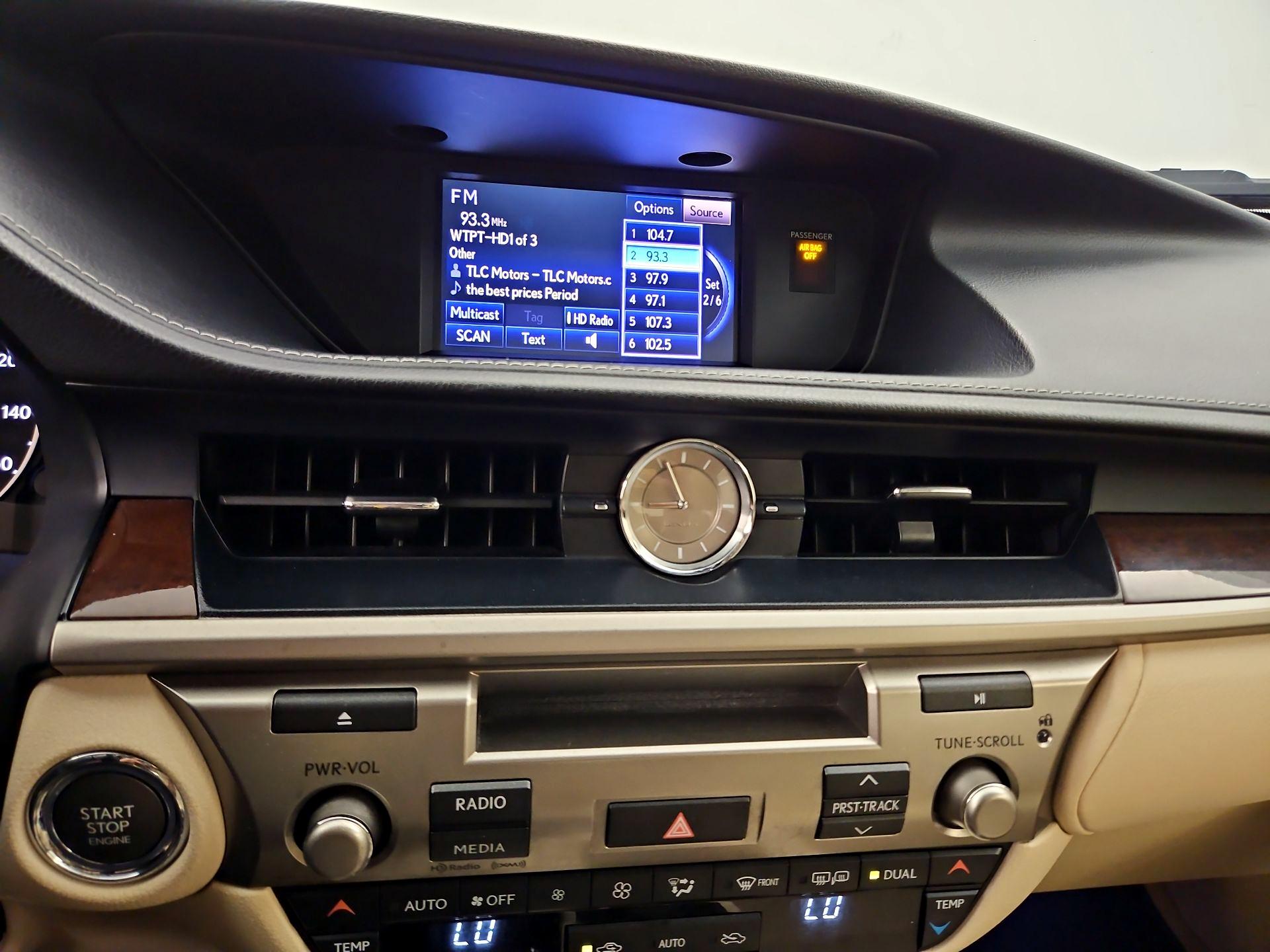 Thumbnail: 2014 Lexus ES - 15