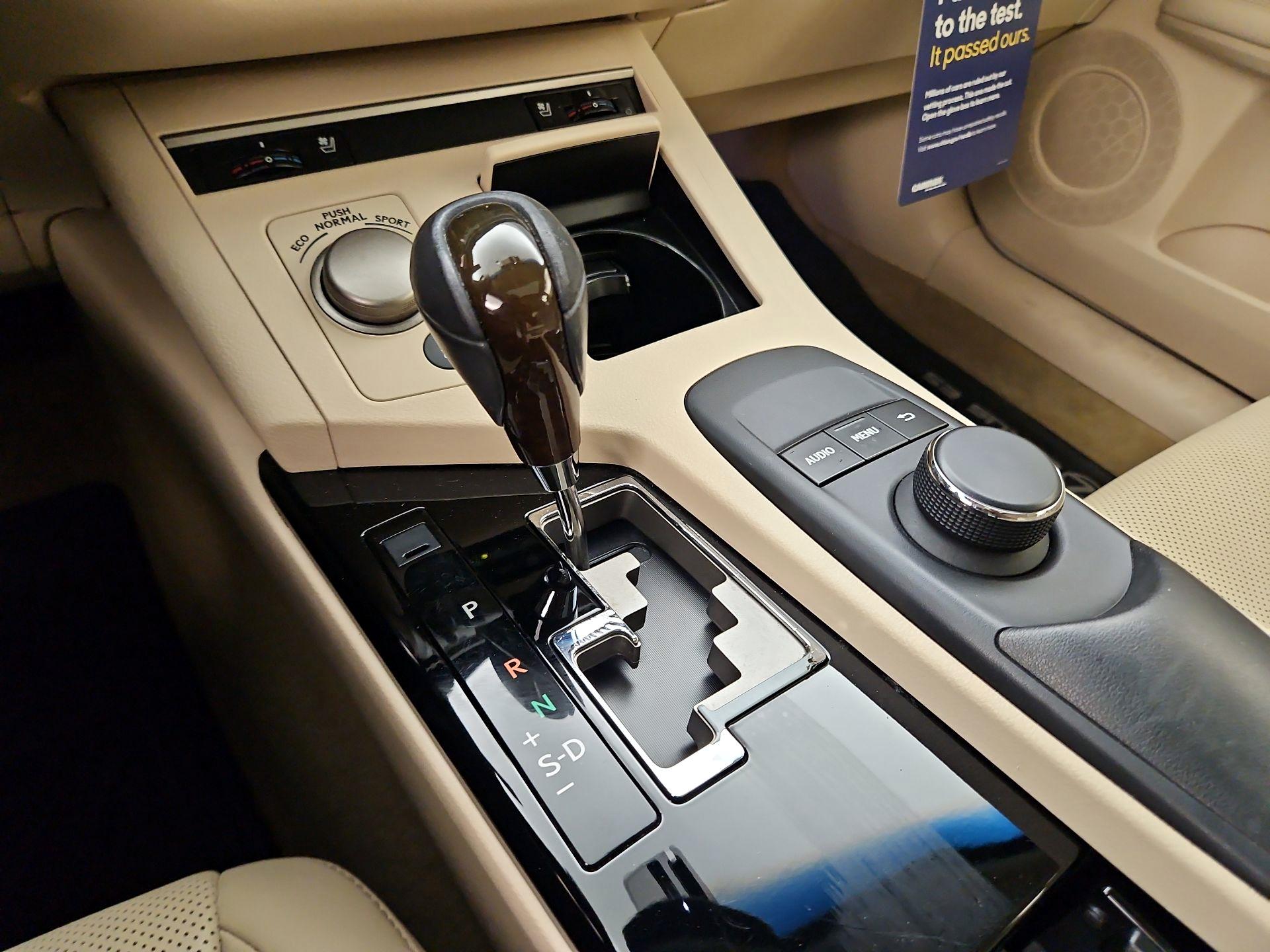 Thumbnail: 2014 Lexus ES - 17