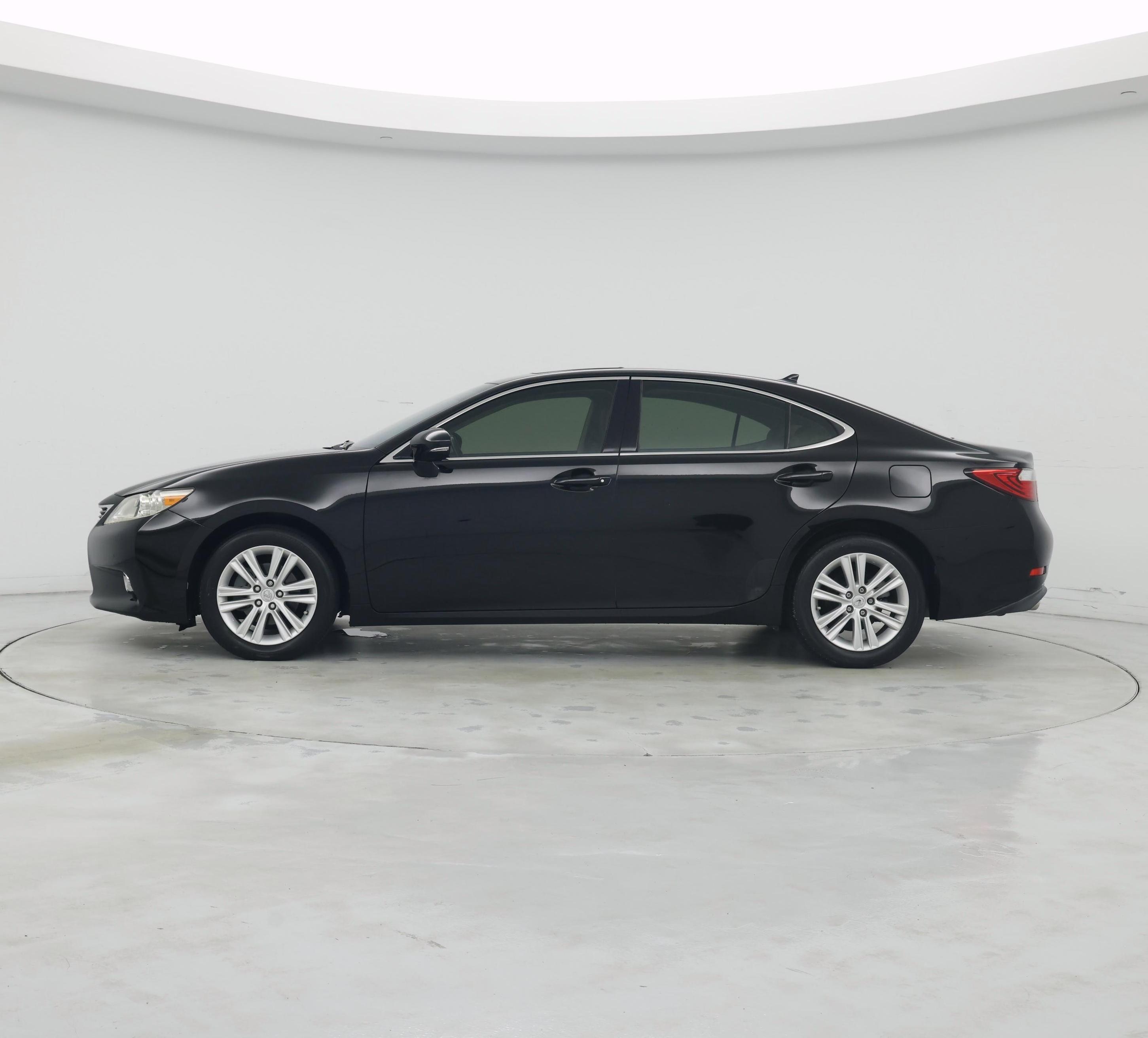 Thumbnail: 2014 Lexus ES - 3
