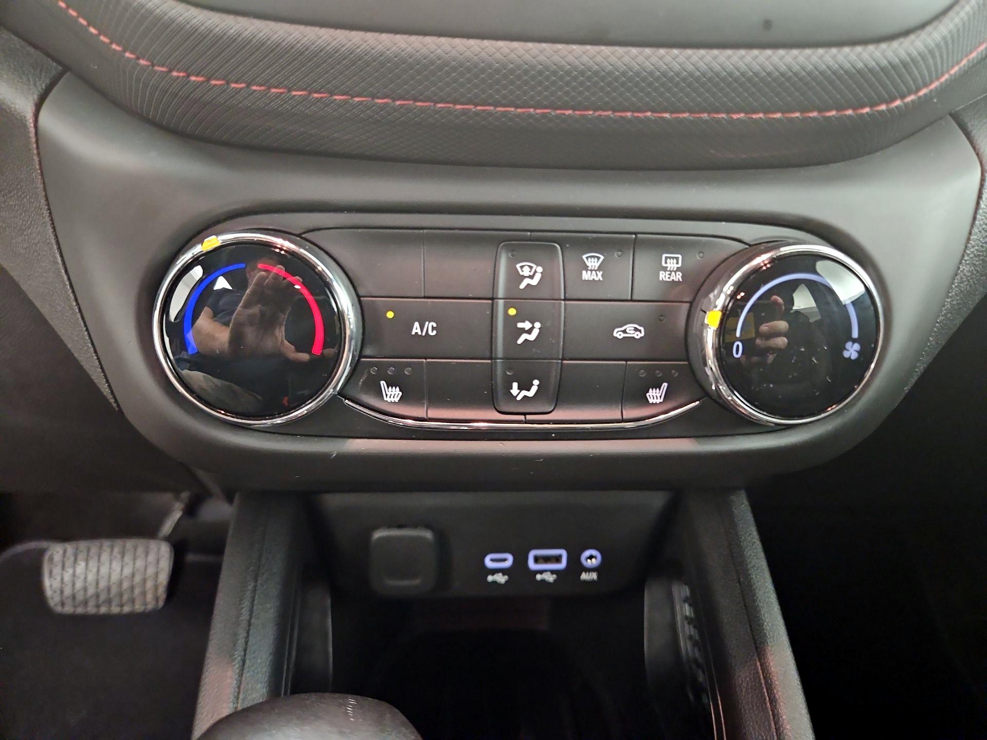Thumbnail: 2023 Chevrolet TrailBlazer - 16