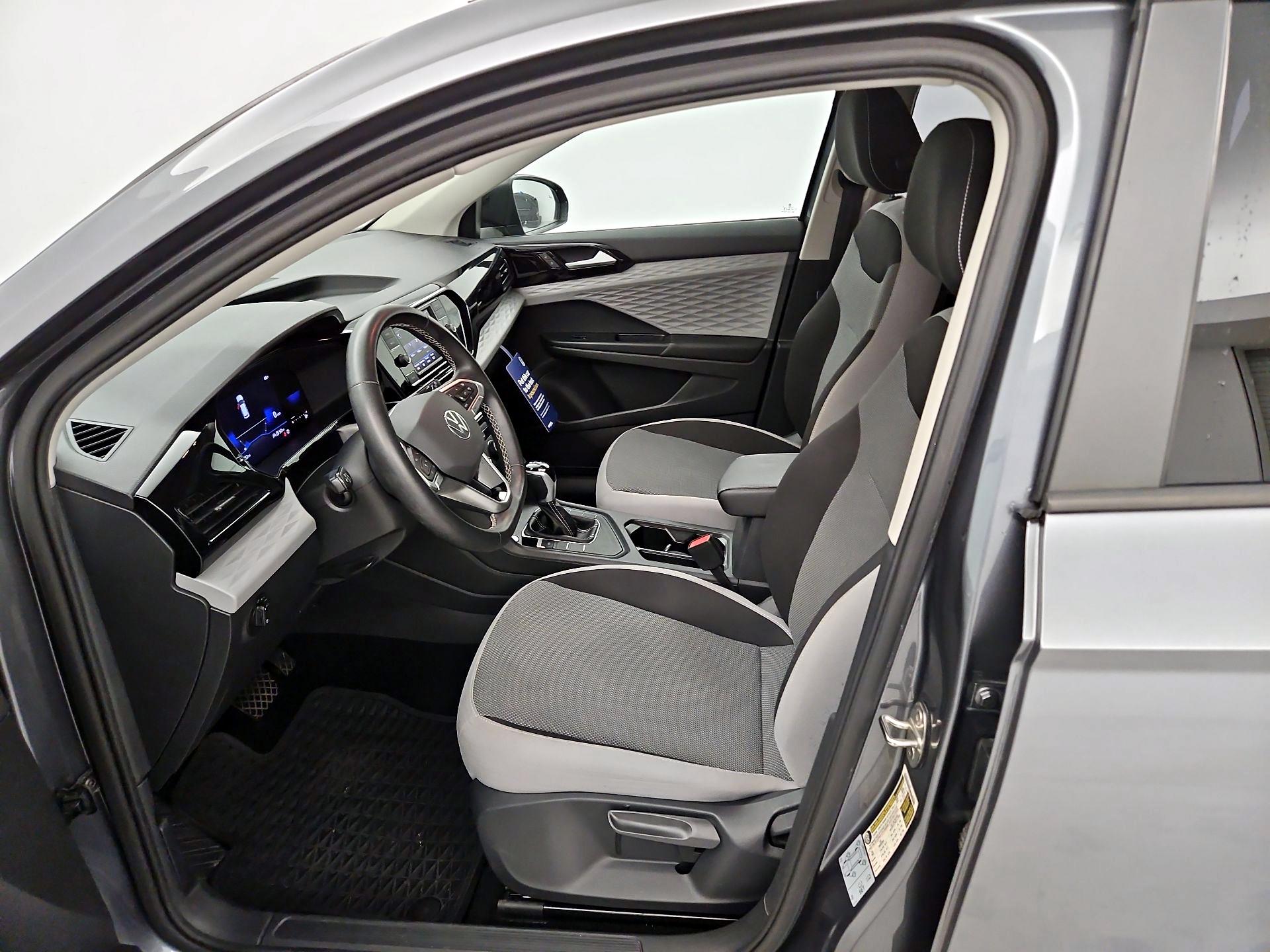 Thumbnail: 2022 Volkswagen Taos - 11
