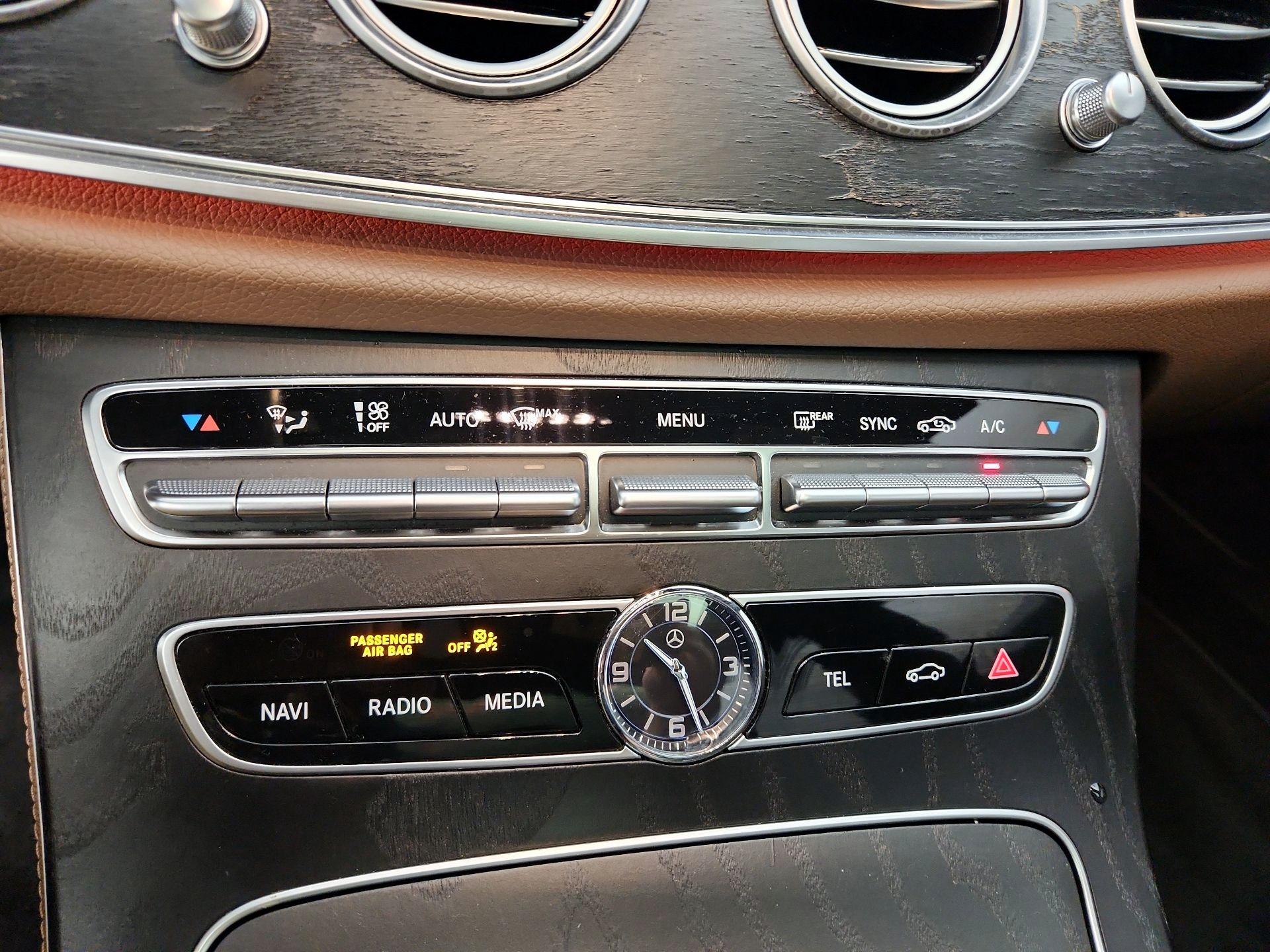 Thumbnail: 2018 Mercedes-Benz E-Class - 17
