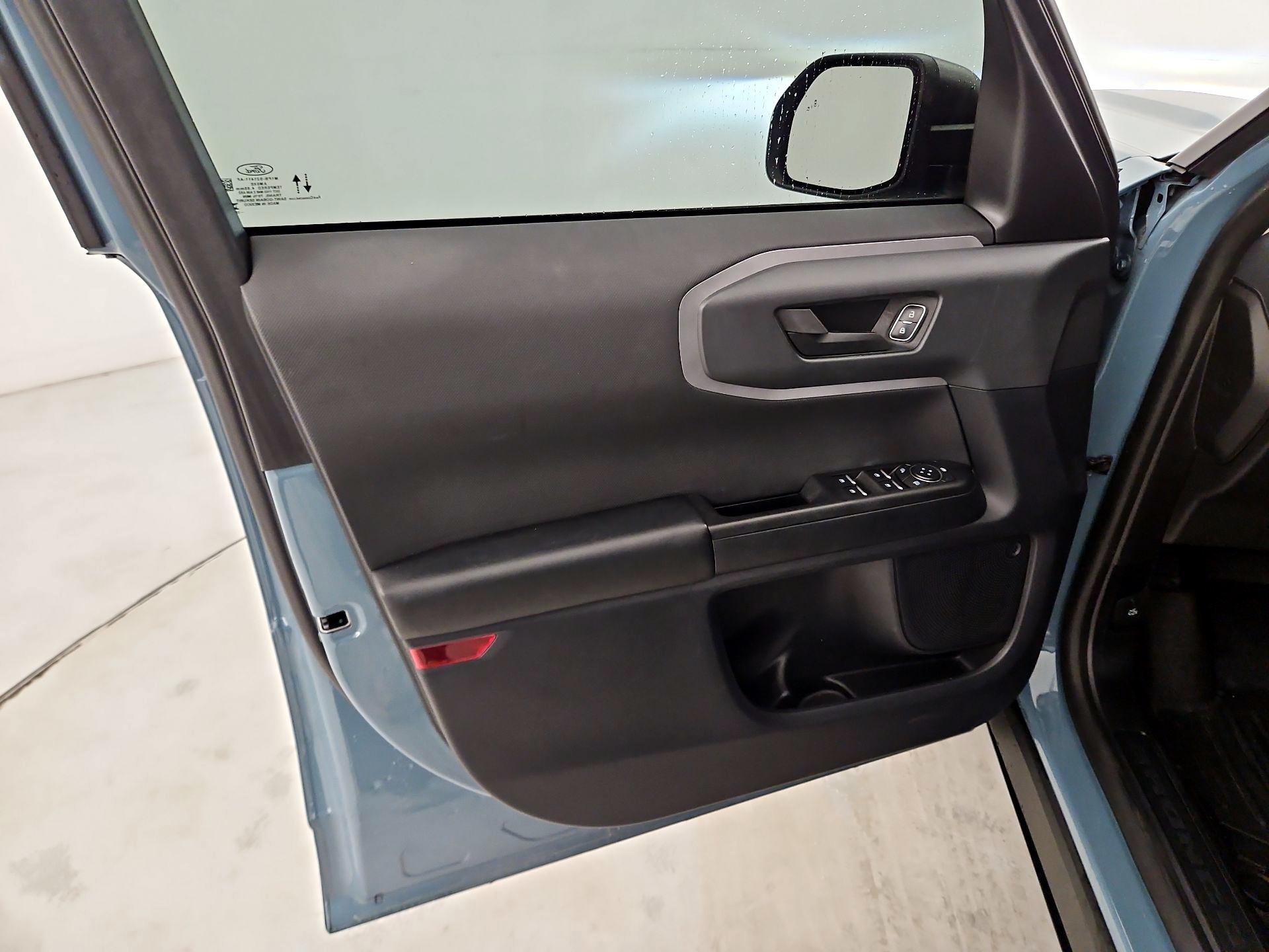 Thumbnail: 2023 Ford Bronco Sport - 12