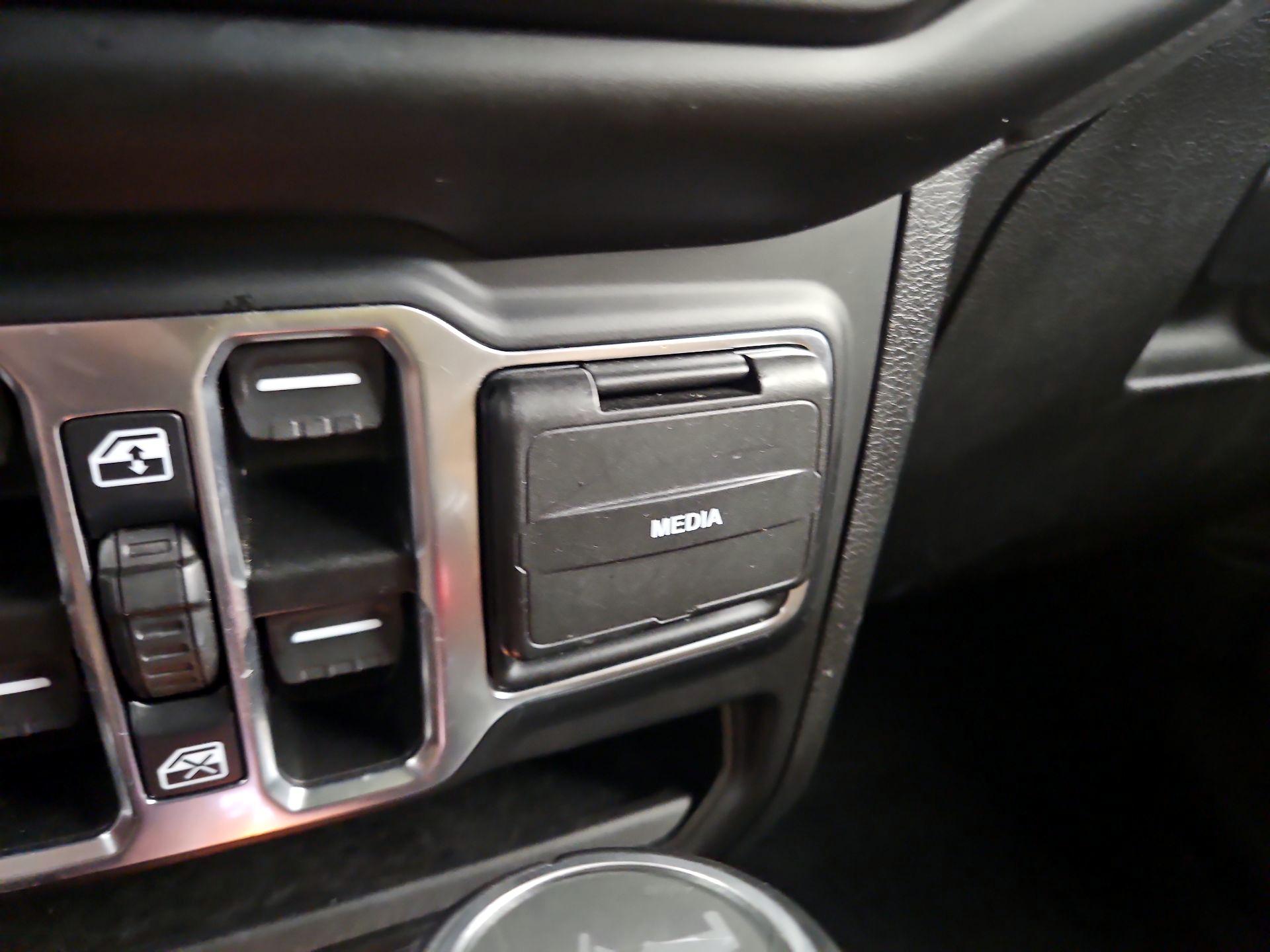 Thumbnail: 2023 Jeep Wrangler - 19