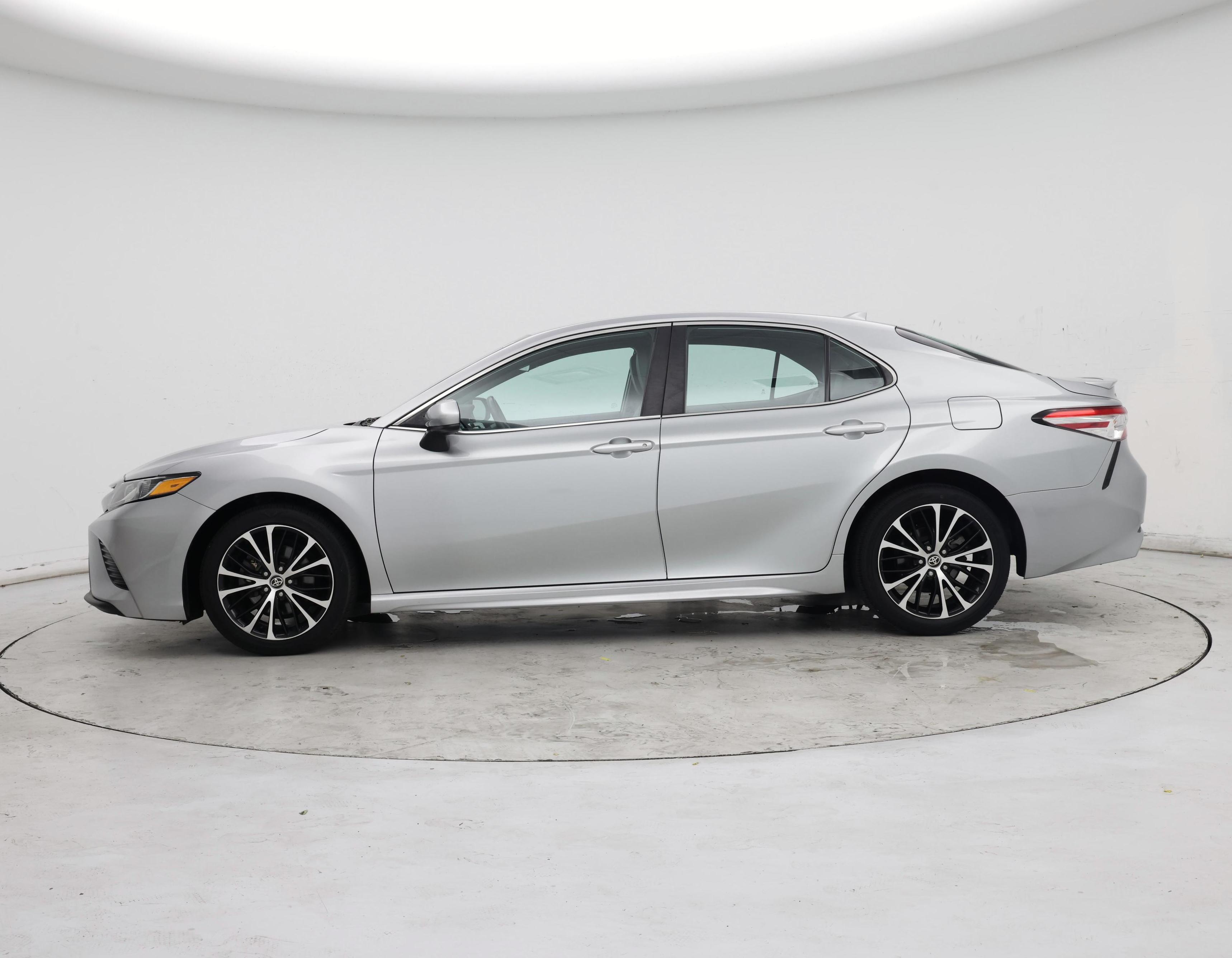 Thumbnail: 2020 Toyota Camry - 3