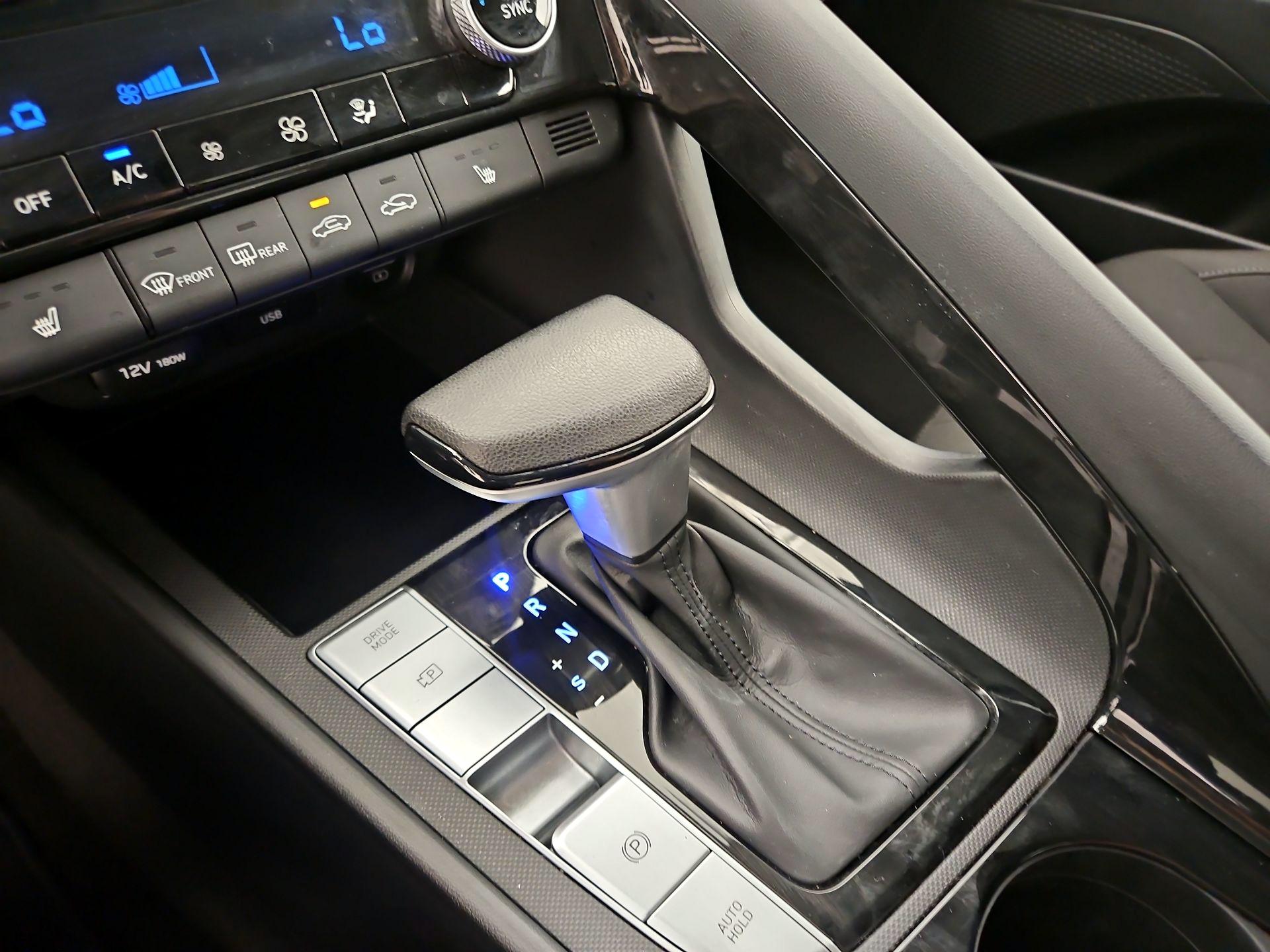 Thumbnail: 2021 Hyundai Elantra - 17