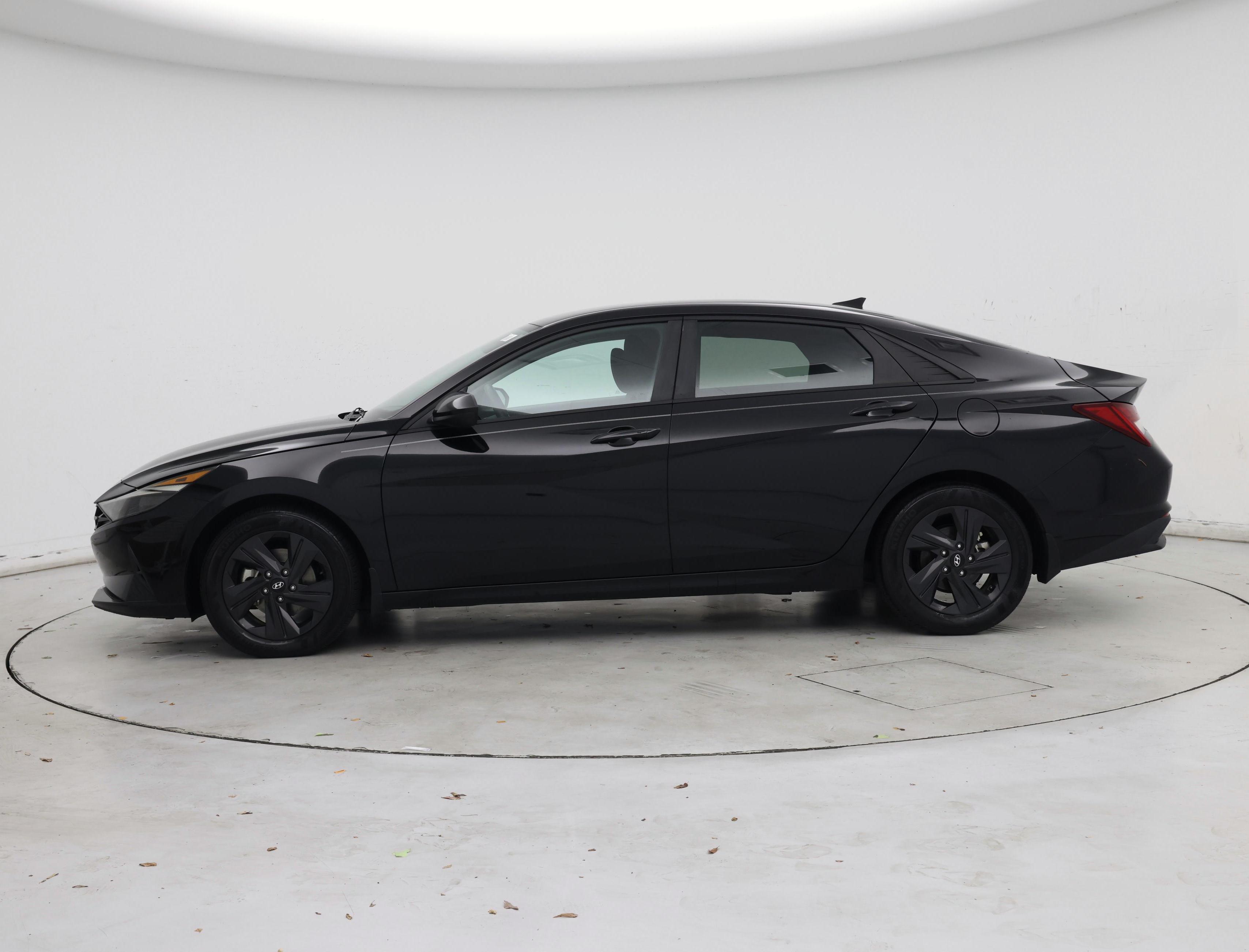 Thumbnail: 2021 Hyundai Elantra - 3