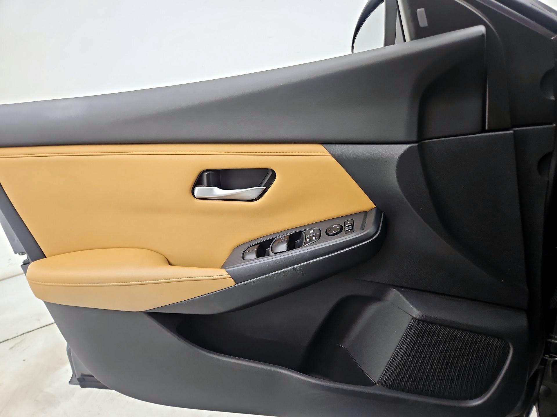 Thumbnail: 2021 Nissan Sentra - 12