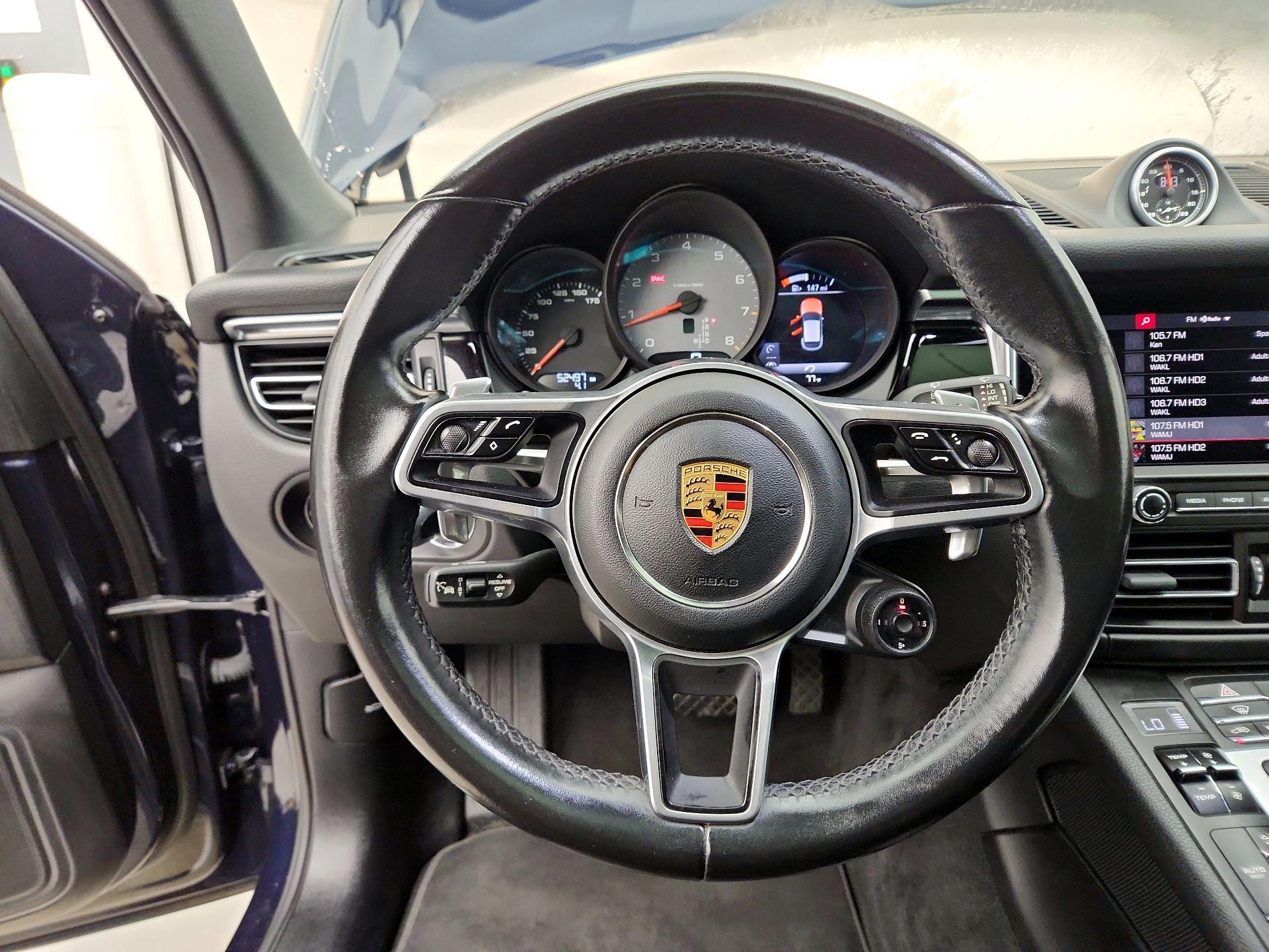 Thumbnail: 2021 Porsche Macan - 10